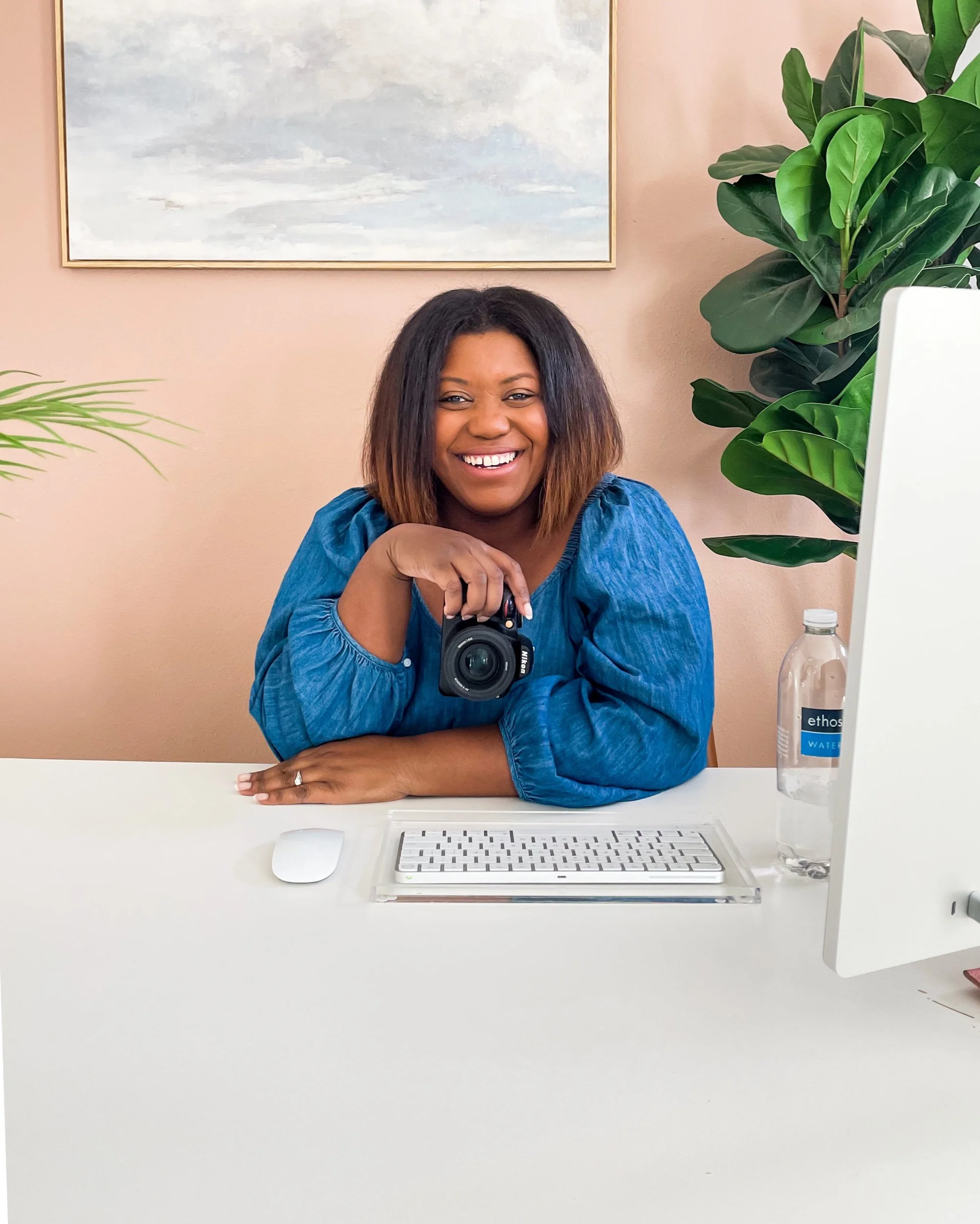 5 Poses to Try Sitting at Your Desk for a Brand Photoshoot