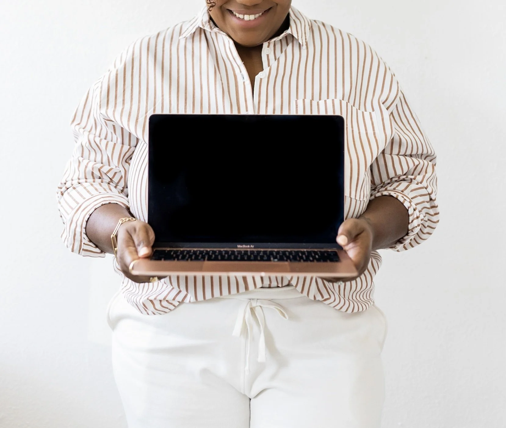 7 Tools I Use Daily in My Brand Photography Business