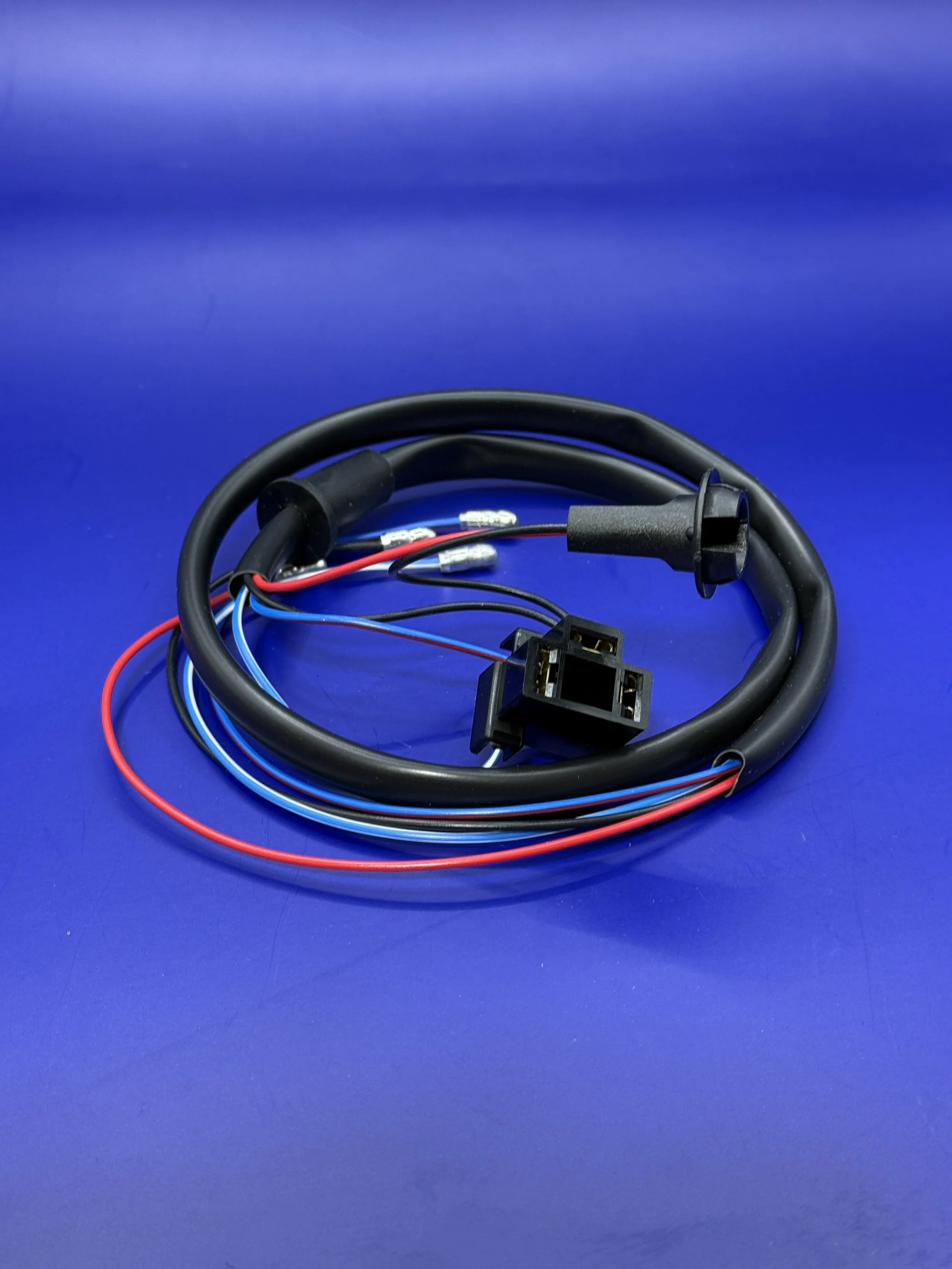 Headlight wiring loom (H4 bulb)