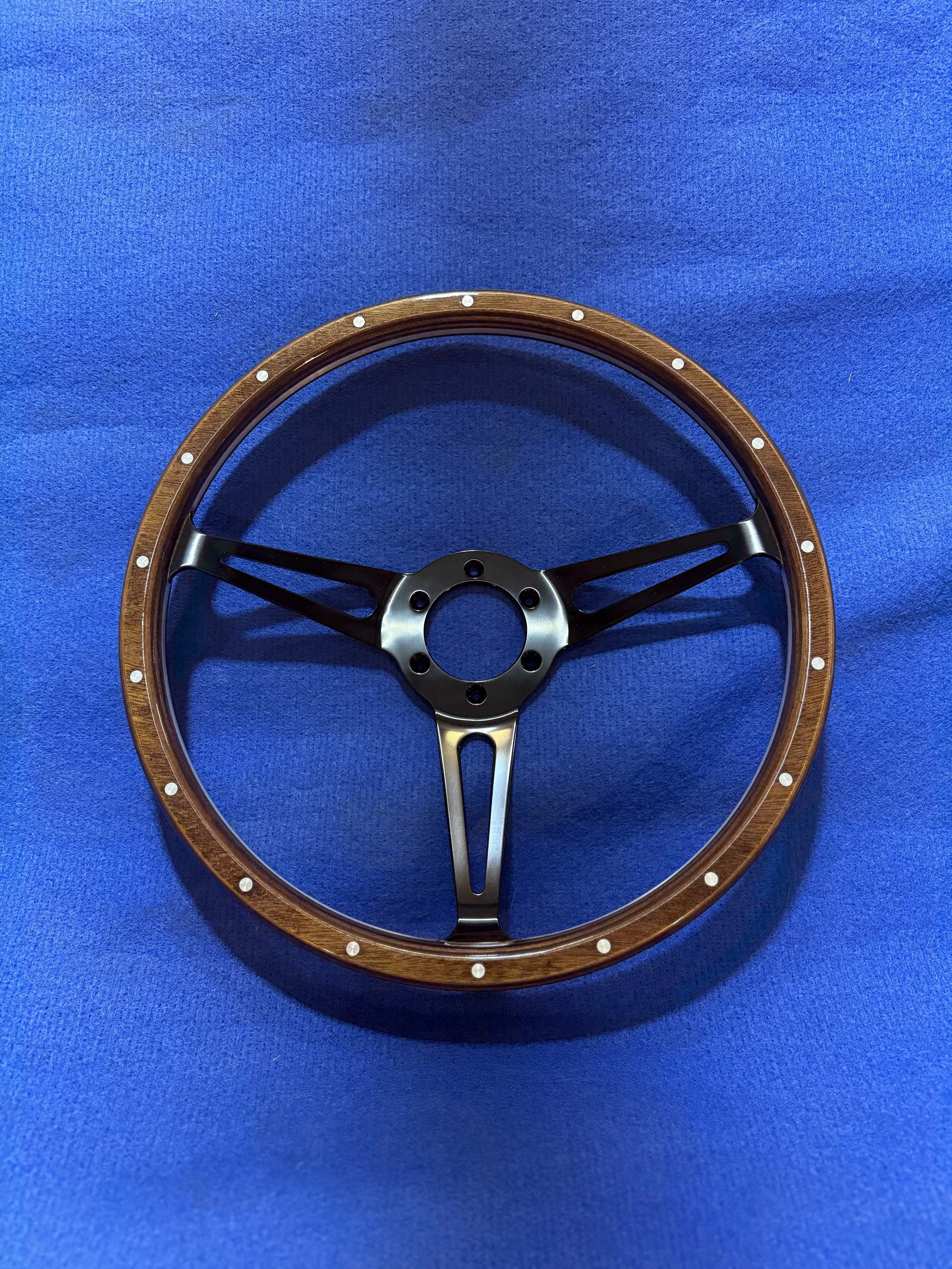14 inch wood rim steering wheel (black)
