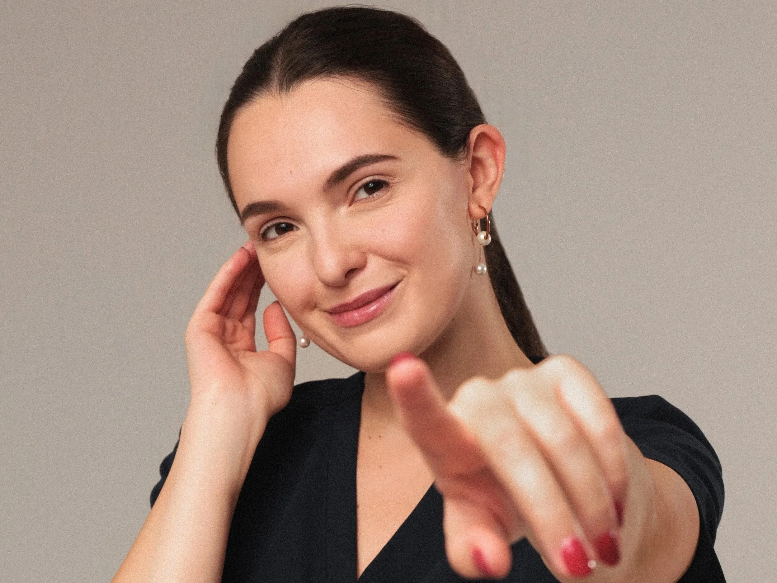 Dlaczego po 40. warto robić mniej, a nie więcej zabiegów?