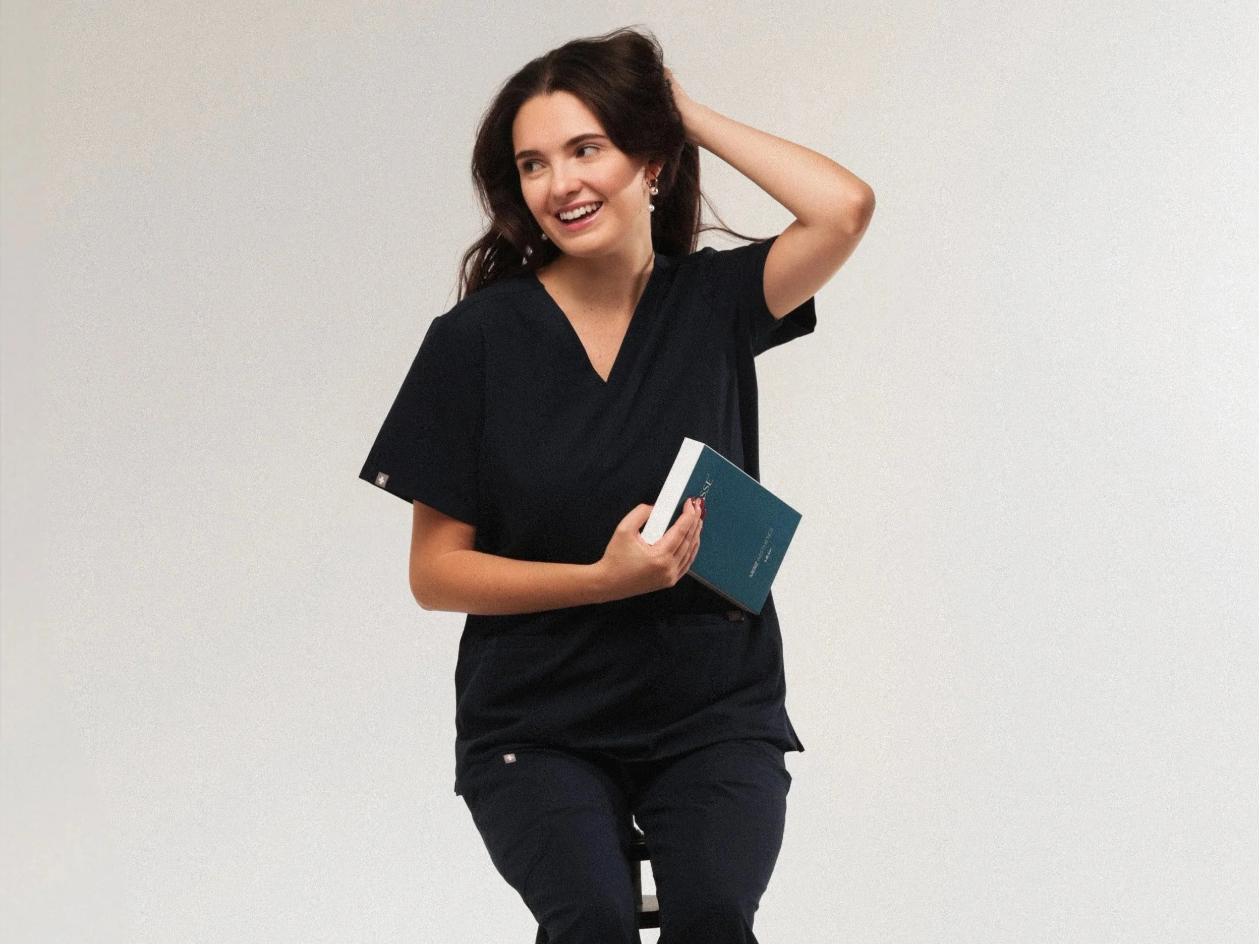 Slow aging – czyli jak medycyna estetyczna i codzienna pielęgnacja mogą iść w parze