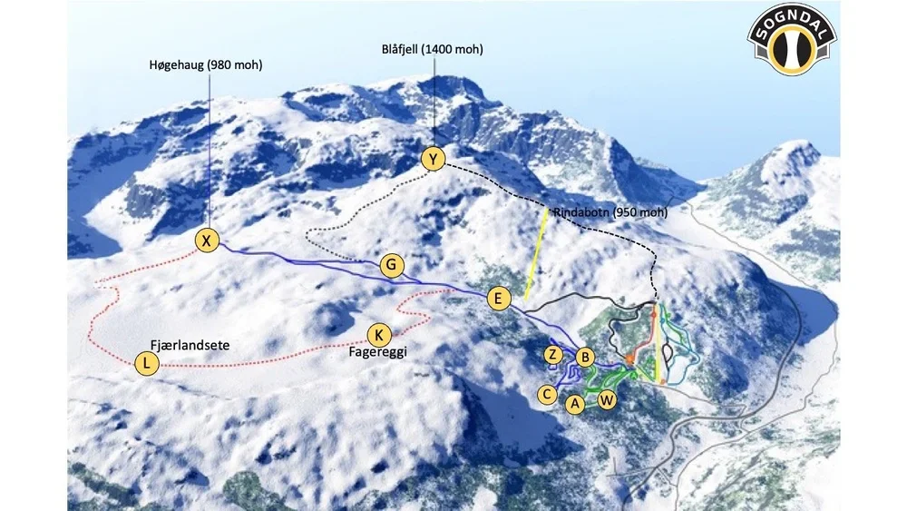 Kart over Sogndal skisenter med ulike skiløyper og fjelltopper, inkludert Høgehaug, Blåfjelld, Rindabotn, og mer.