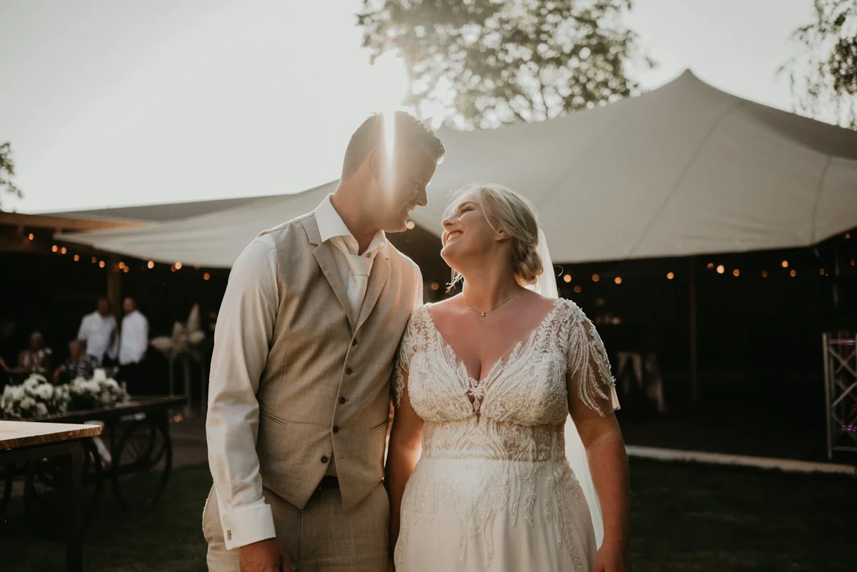 Trouwen in de achtertuin | trouwfotograaf Venlo