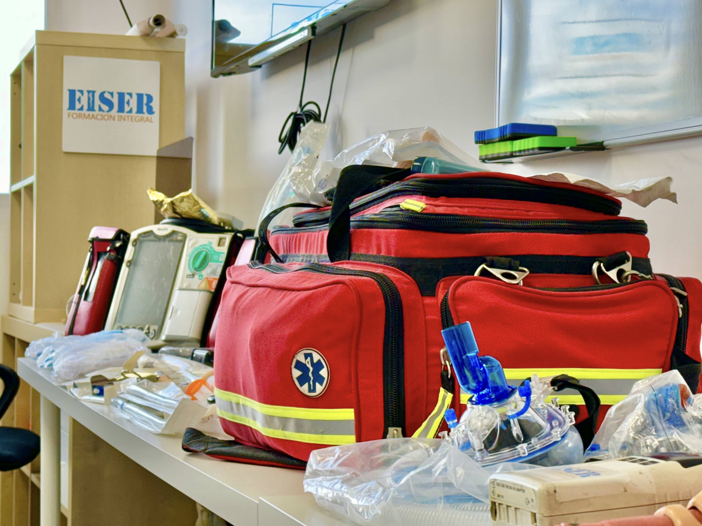 Material sanitario para entrenamiento en EISER Formacion