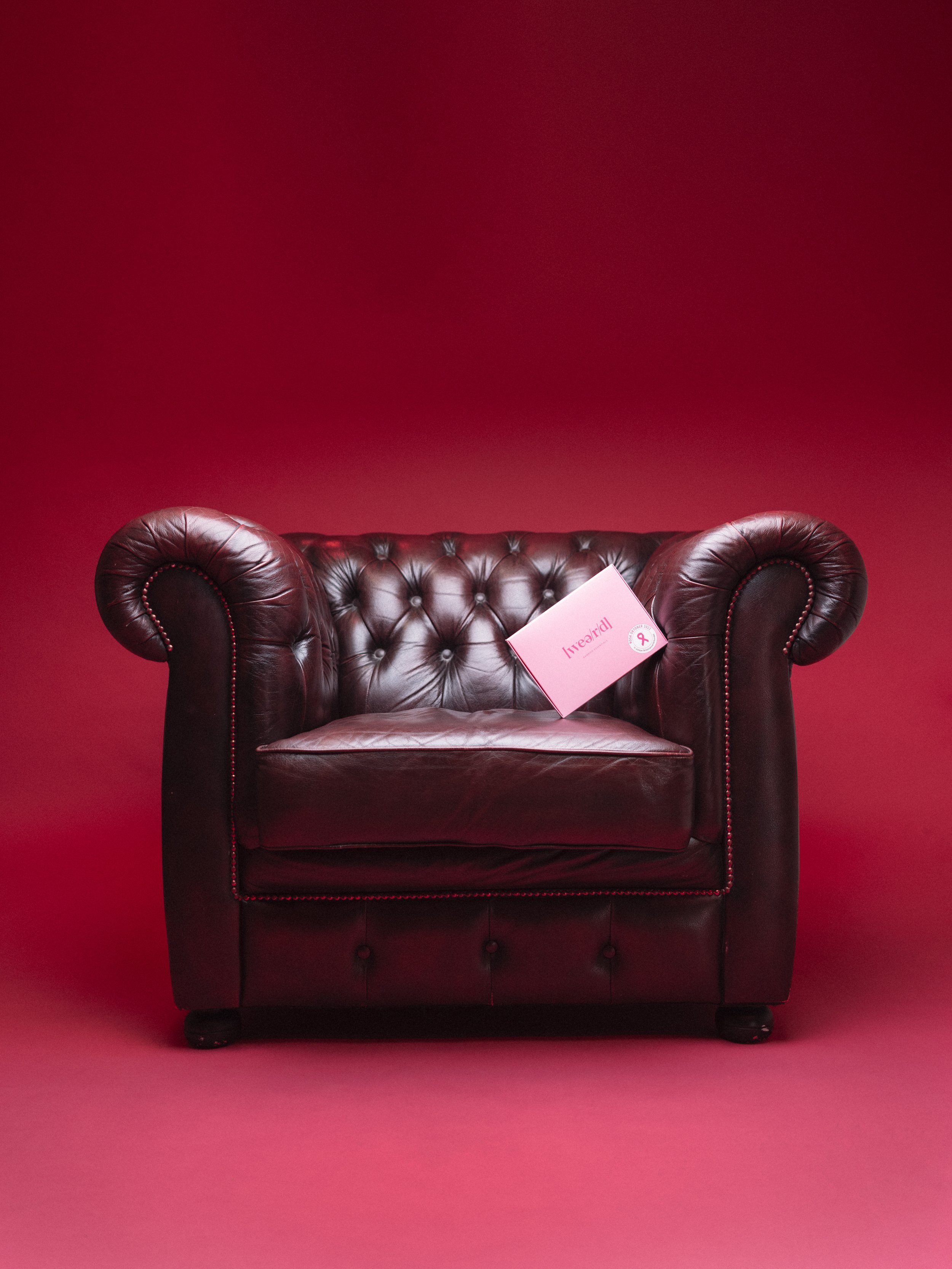 Lukas Meijer - weard pink box1.jpg