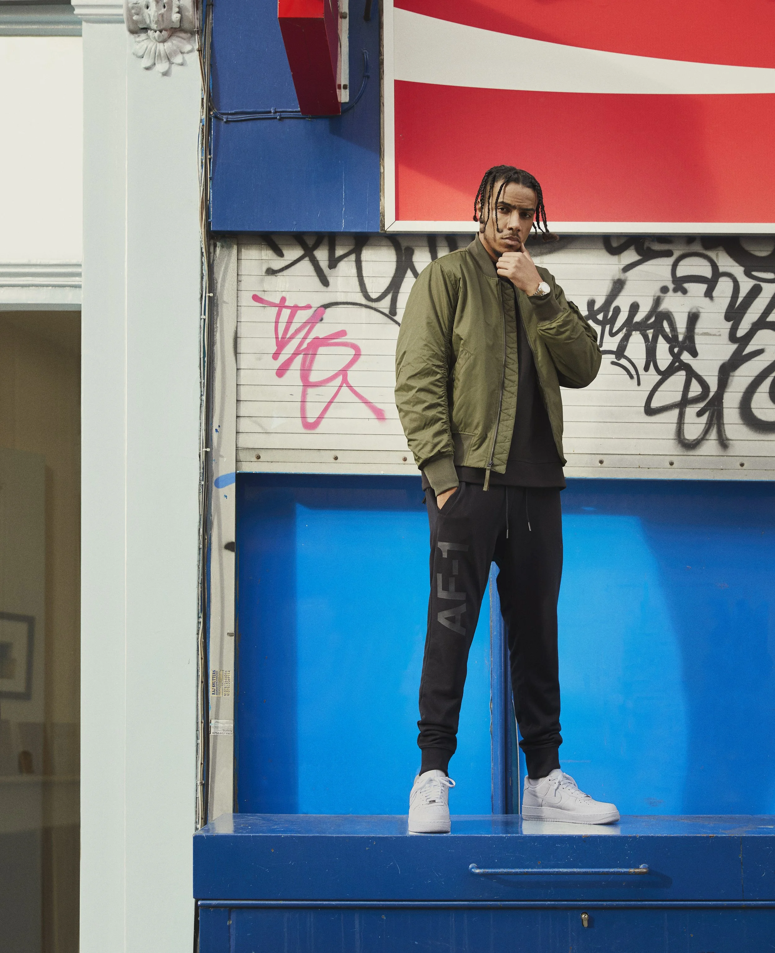 HO17_LONDONFORCE_AJTRACEY_006 Bleed.jpg