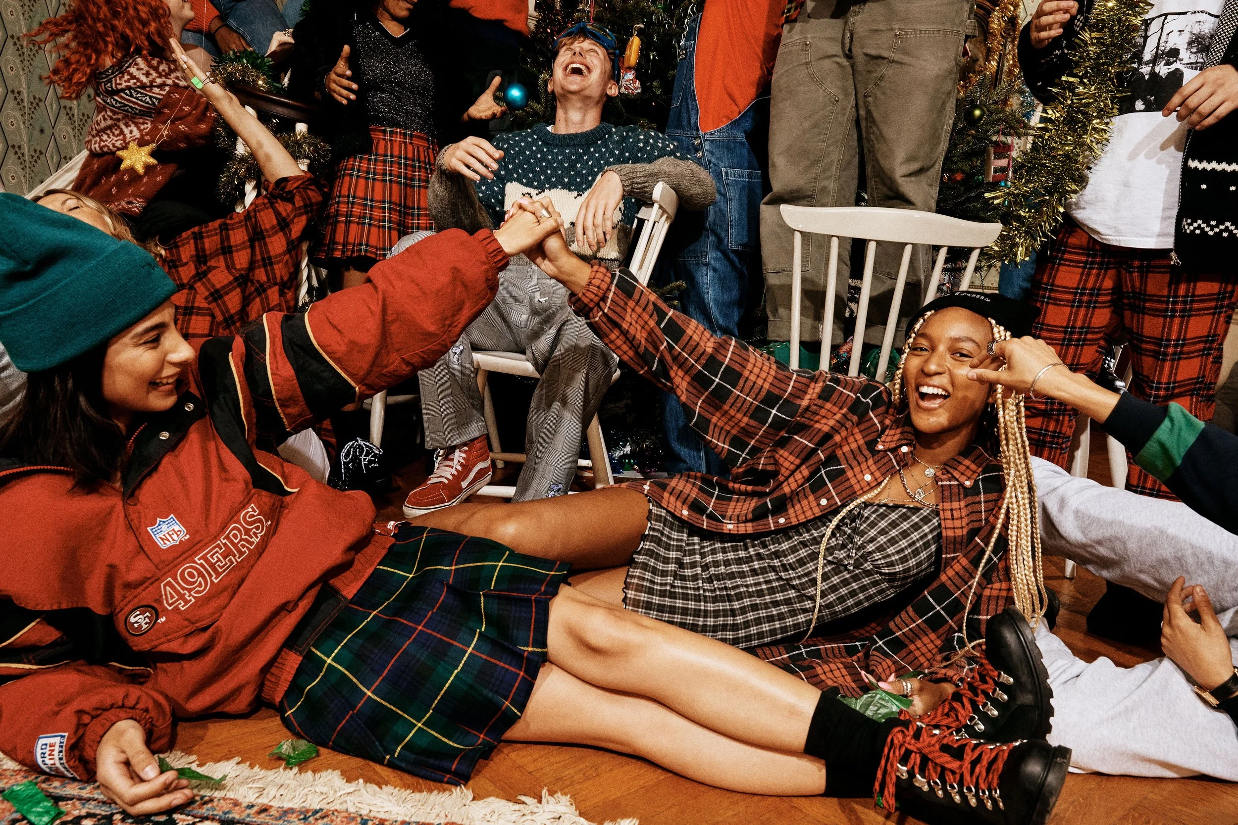 FPO URBAN_OUTFITTERS_CHRISTMAS_TOMSLOAN_SHOT_4_0138small.jpg