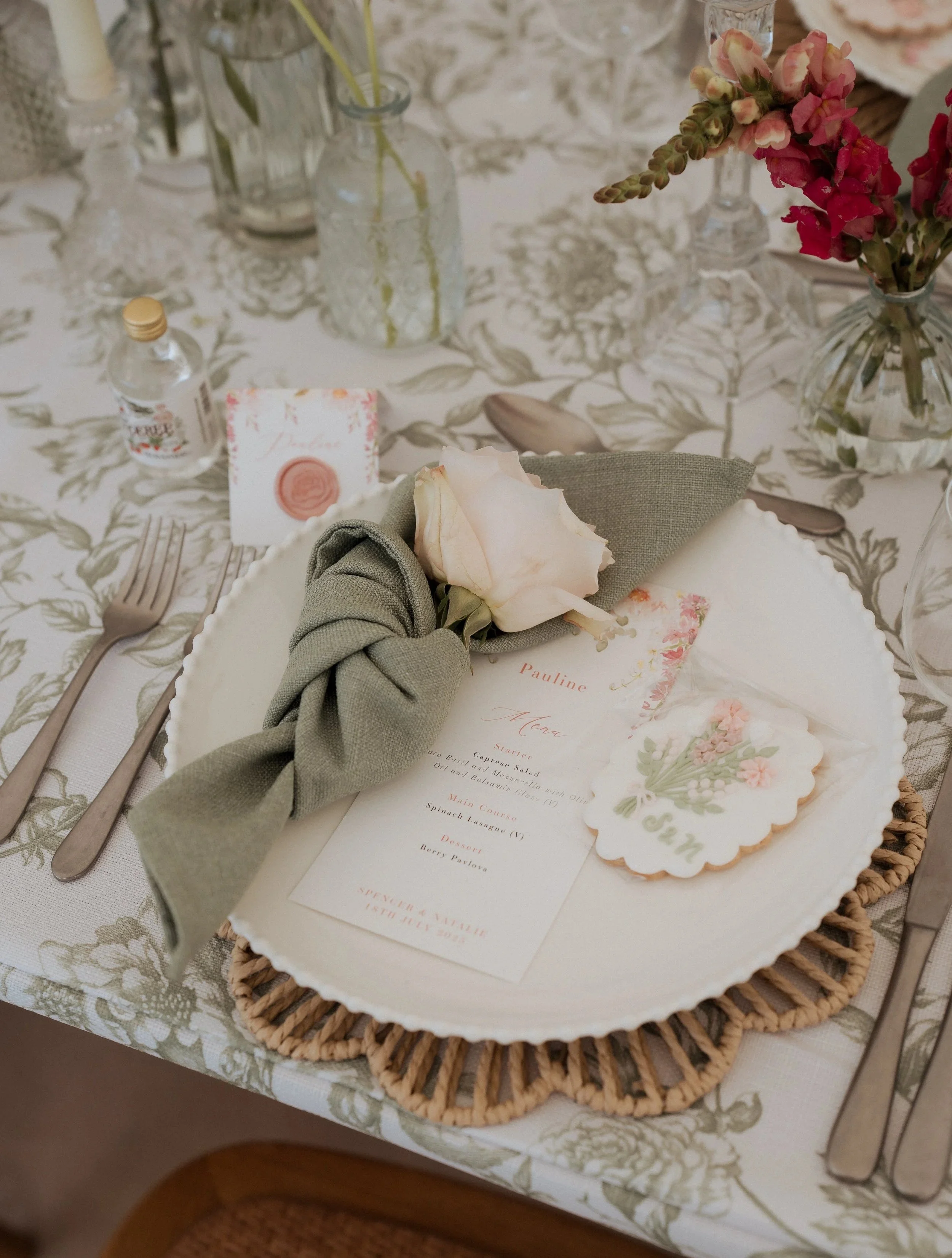 Isle of Man Wedding Decor, Tablescape, Green Napkin