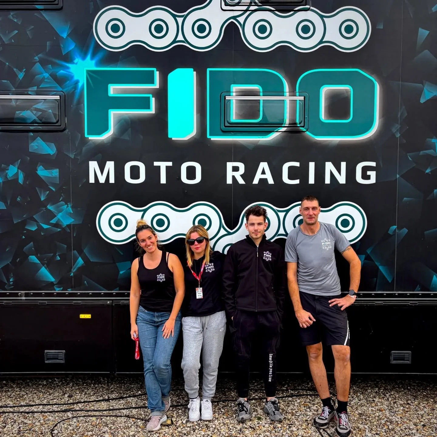 🏁 L&rsquo;&eacute;quipe FIDO MOTO RACING &eacute;tait fi&egrave;rement repr&eacute;sent&eacute;e aux 24hrs d&rsquo;Anneville Ambourville !
Un rendez-vous o&ugrave; passion, endurance et esprit d&rsquo;&eacute;quipe &eacute;taient au rendez-vous.
Mer
