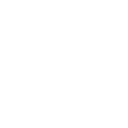 Verre à whisky avec un glaçon et une paille