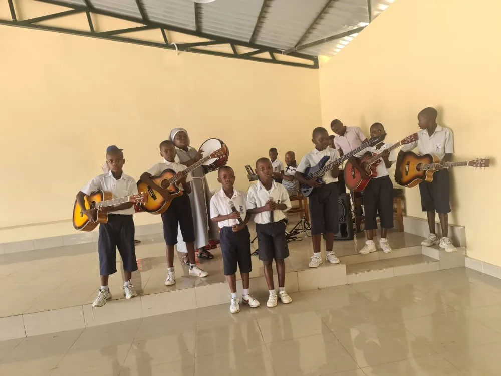 FOTO 6 progetto music bukavu JPG.JPG