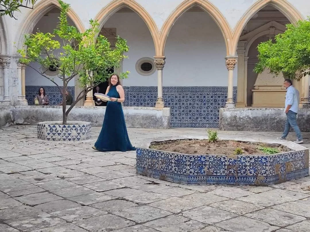 Ana Maria Pinto Convento de Cristo 3.jpeg