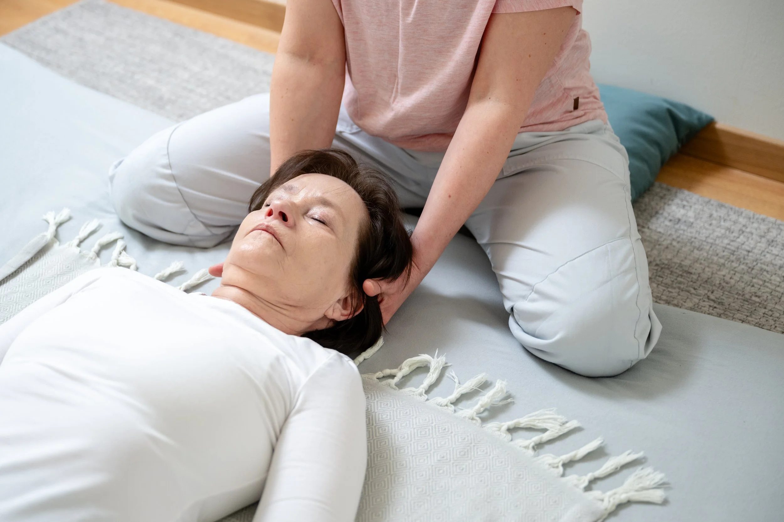 Shiatsu bei Stress: Wie Dein Nervensystem wieder zur Ruhe findet