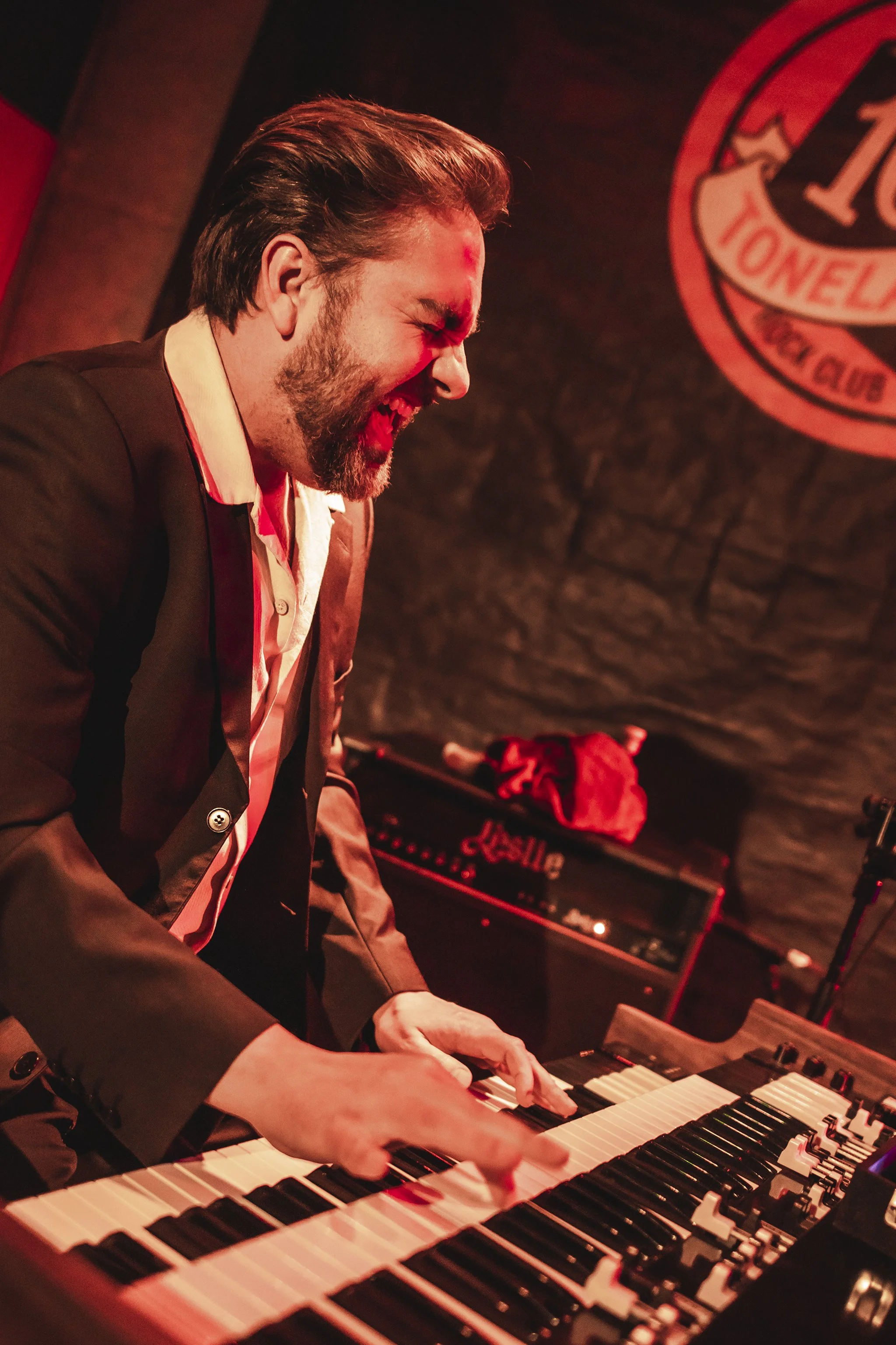 Víctor Puertas, Koko-Jean & the tonics en directo