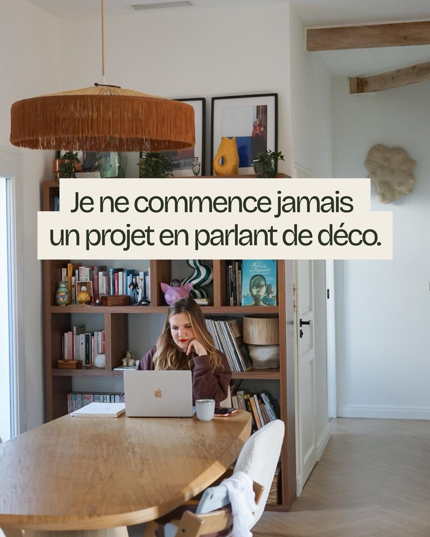 Quand les clients me parlent de leur projet, ils commencent souvent par :
&ldquo;On aimerait du travertin&hellip;&rdquo;
&ldquo;On pense &agrave; une cuisine verte&hellip;&rdquo;
&ldquo;On voudrait un int&eacute;rieur solaire&hellip;&rdquo;

Oui&hell