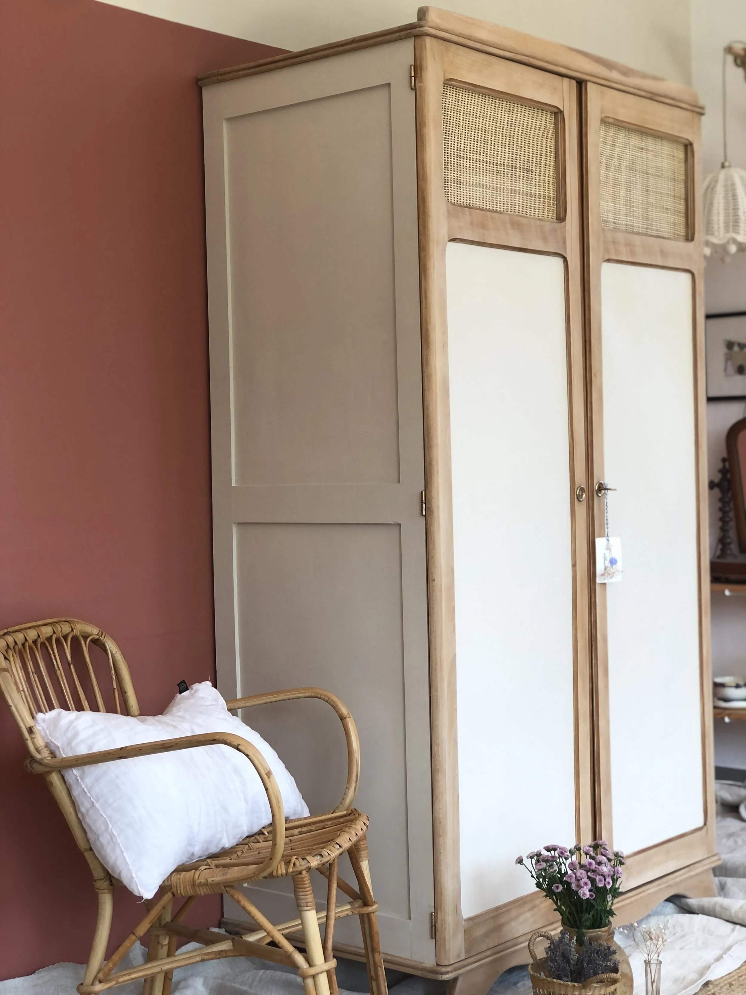 Armoire parisenne relookée, rénovée, relooking meuble