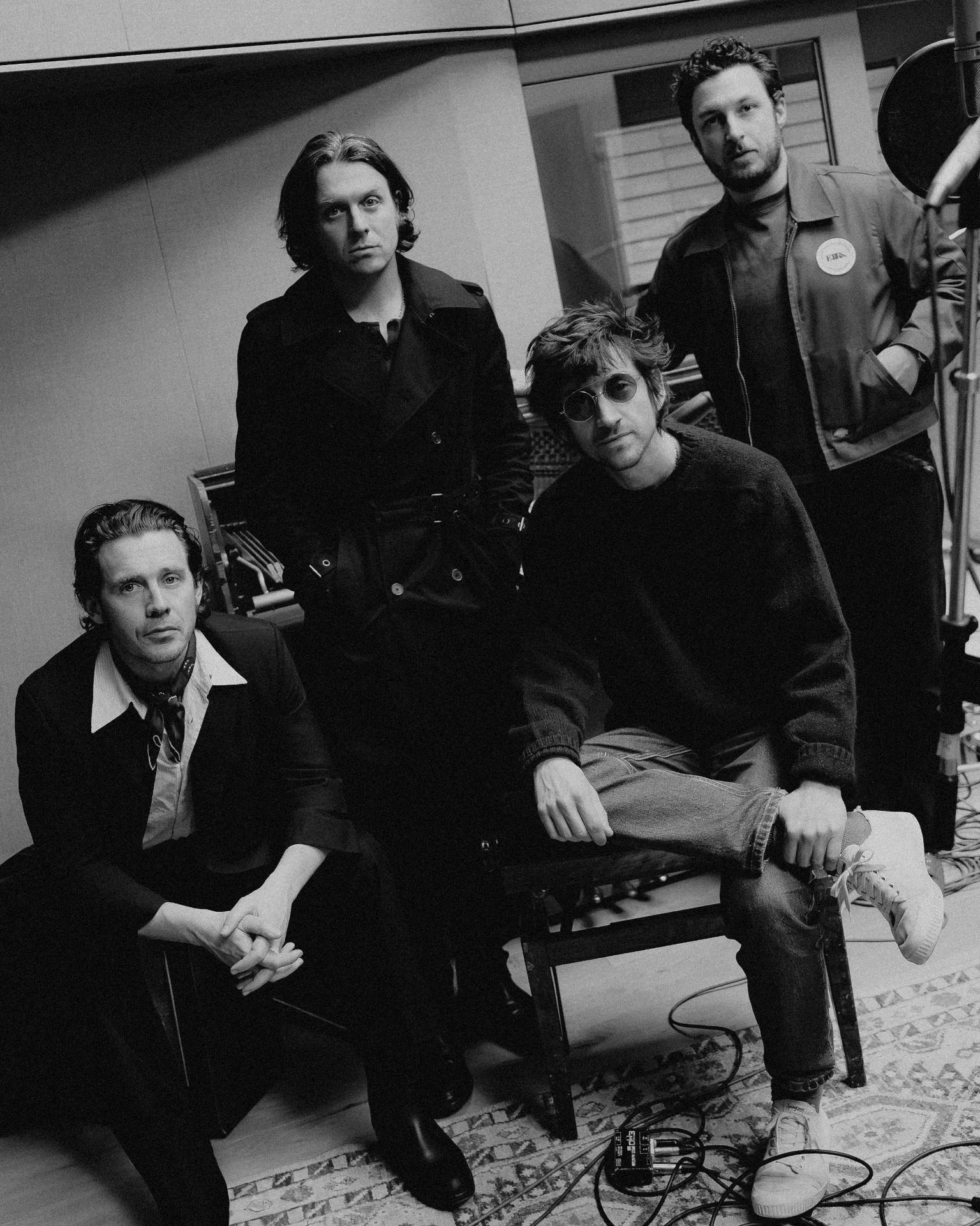 HELP(2) - Arctic Monkeys - Phoebe Fox - @shotbyphox.jpg