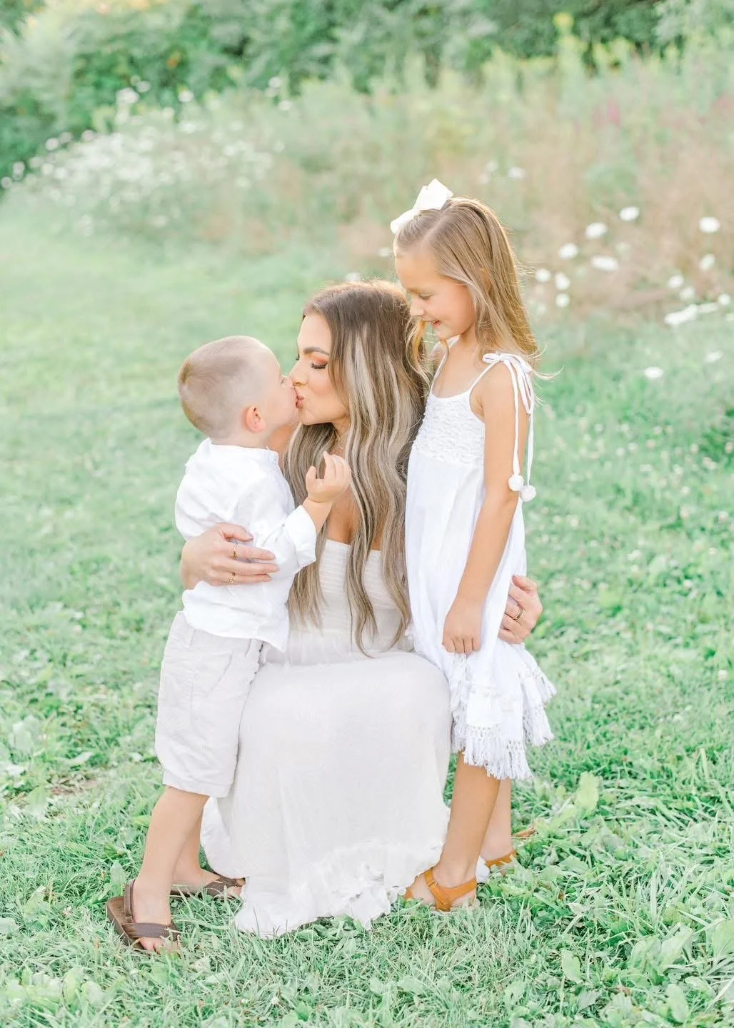 family photographer syracuse ny outdoor portraits