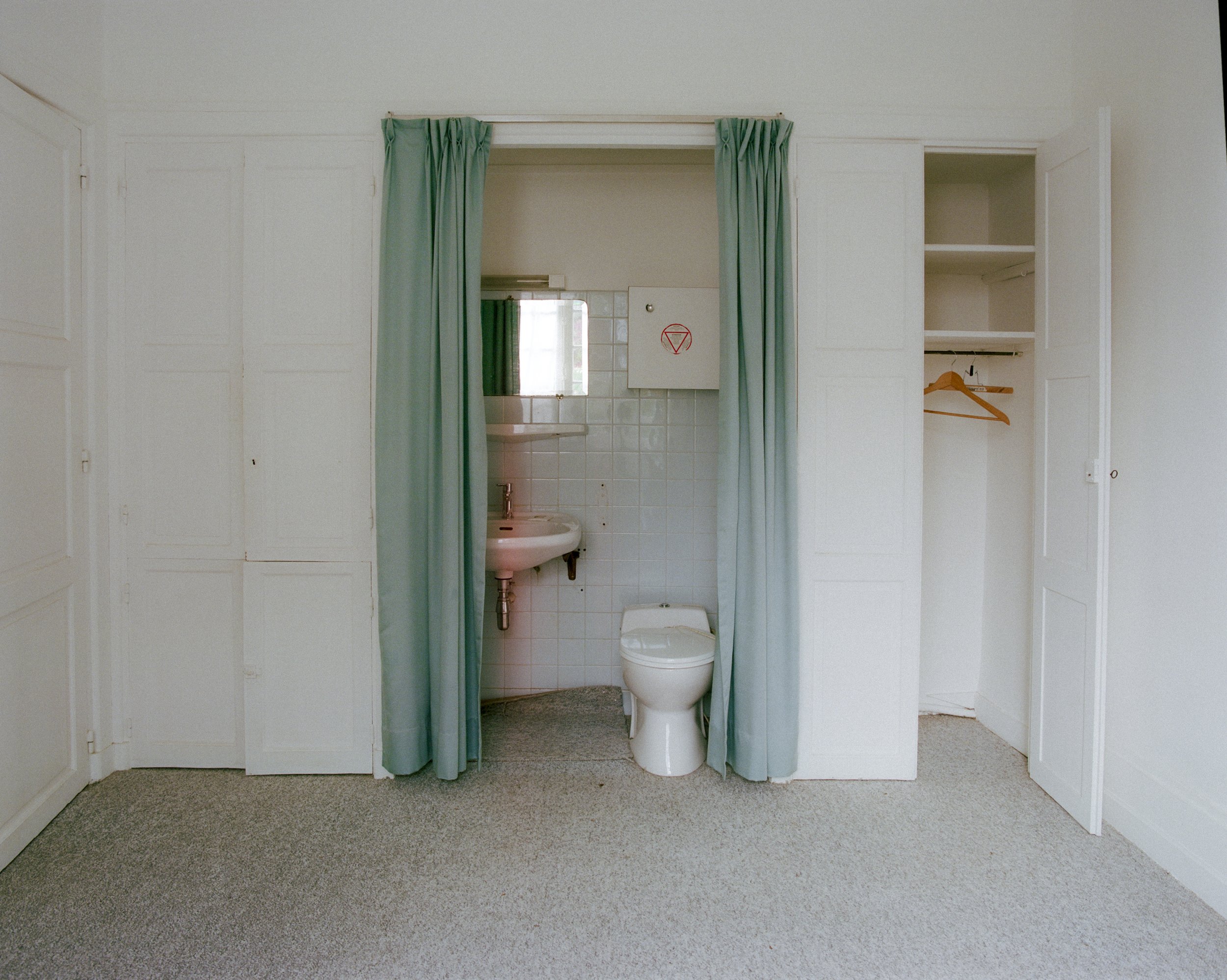 Liminal Portra 400-2.jpg