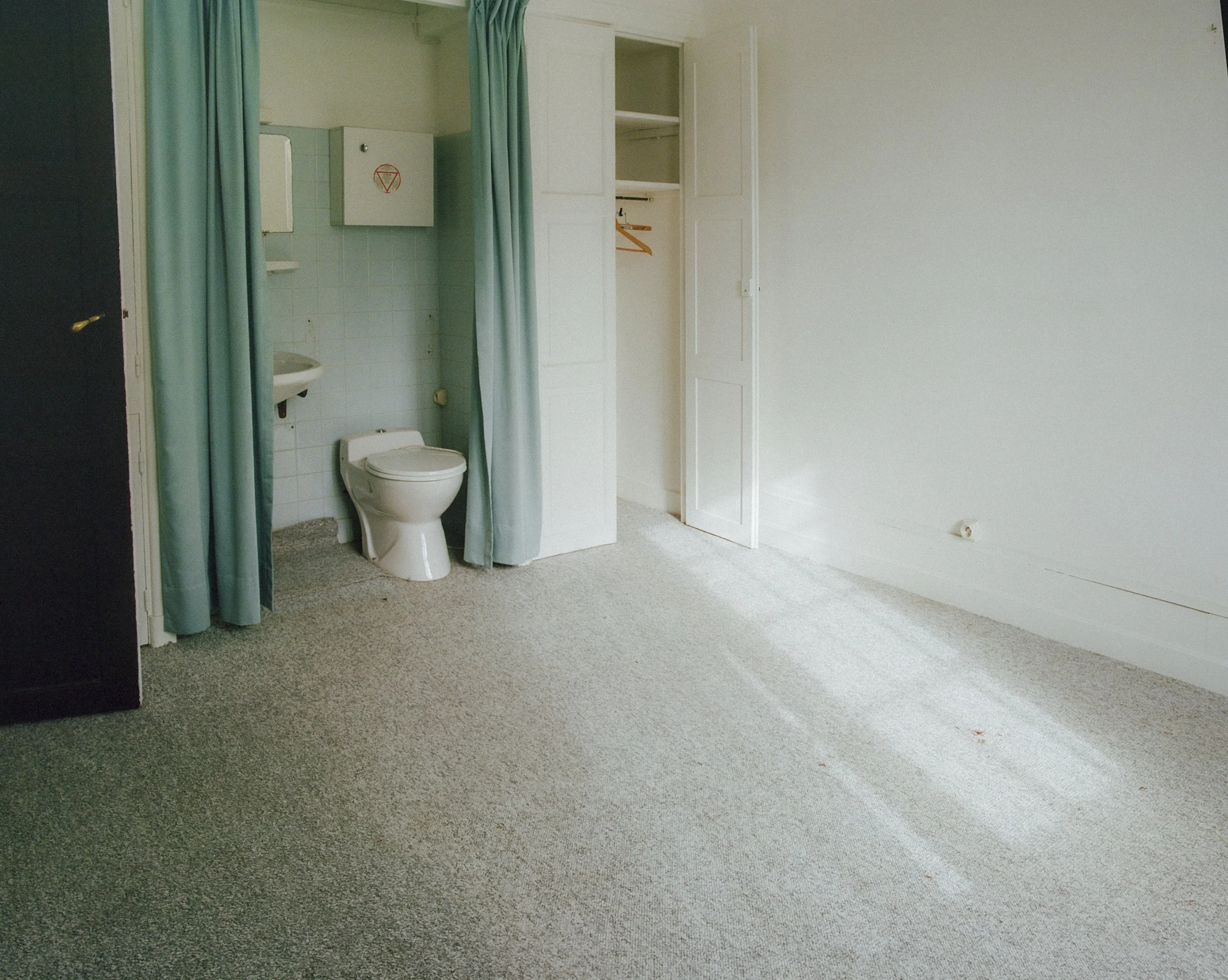 Liminal Portra 400-10.jpg