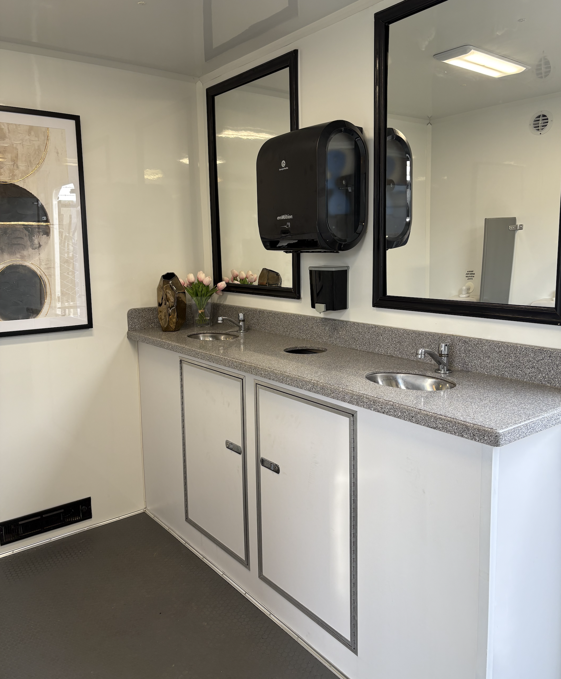 10 stall restroom trailer inside decor