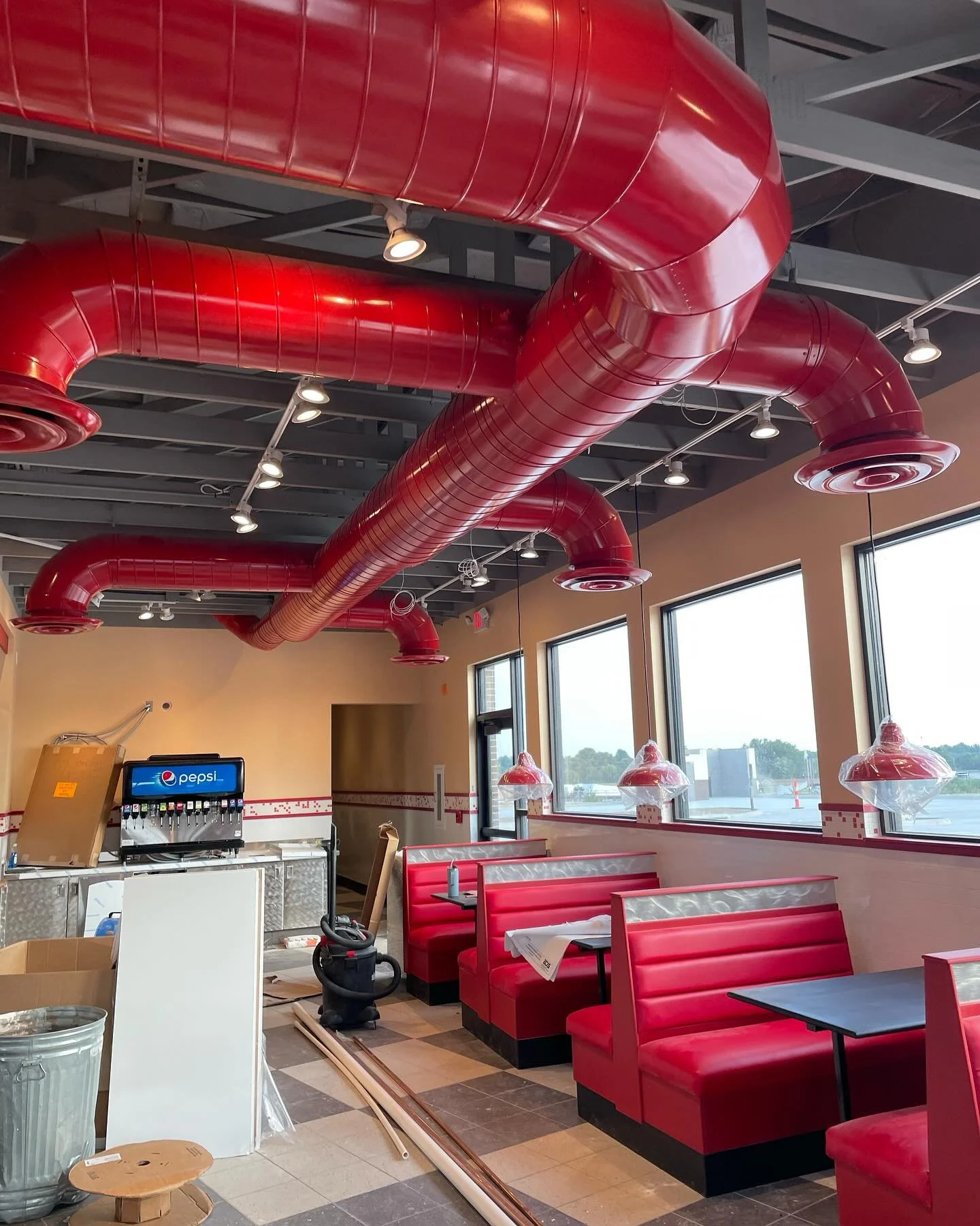 Commercial painting - Freddy's