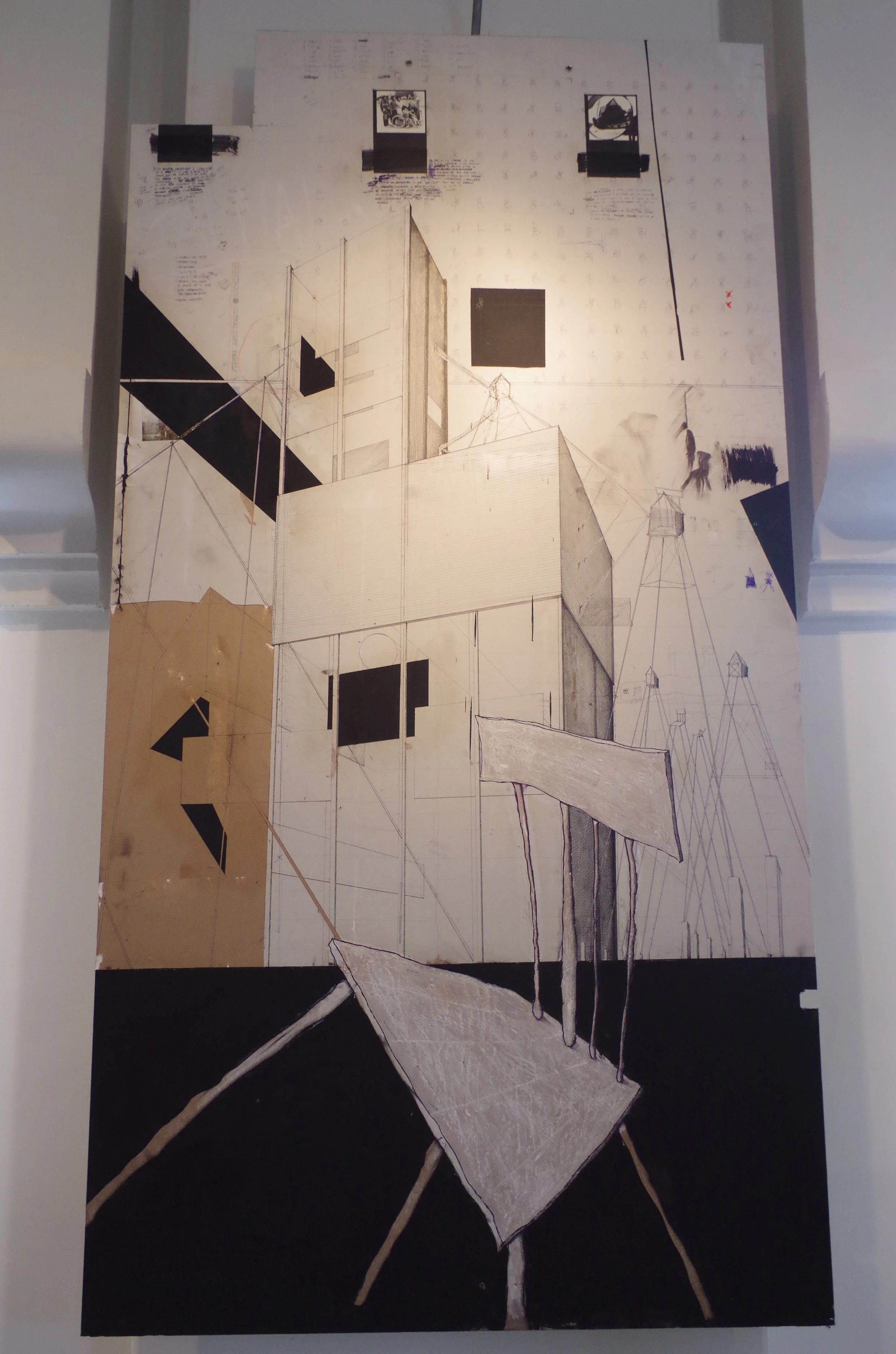 Une œuvre d'art abstraite représentant une architecture moderne avec des formes géométriques, des lignes fines et des zones en noir, blanc, beige et gris.