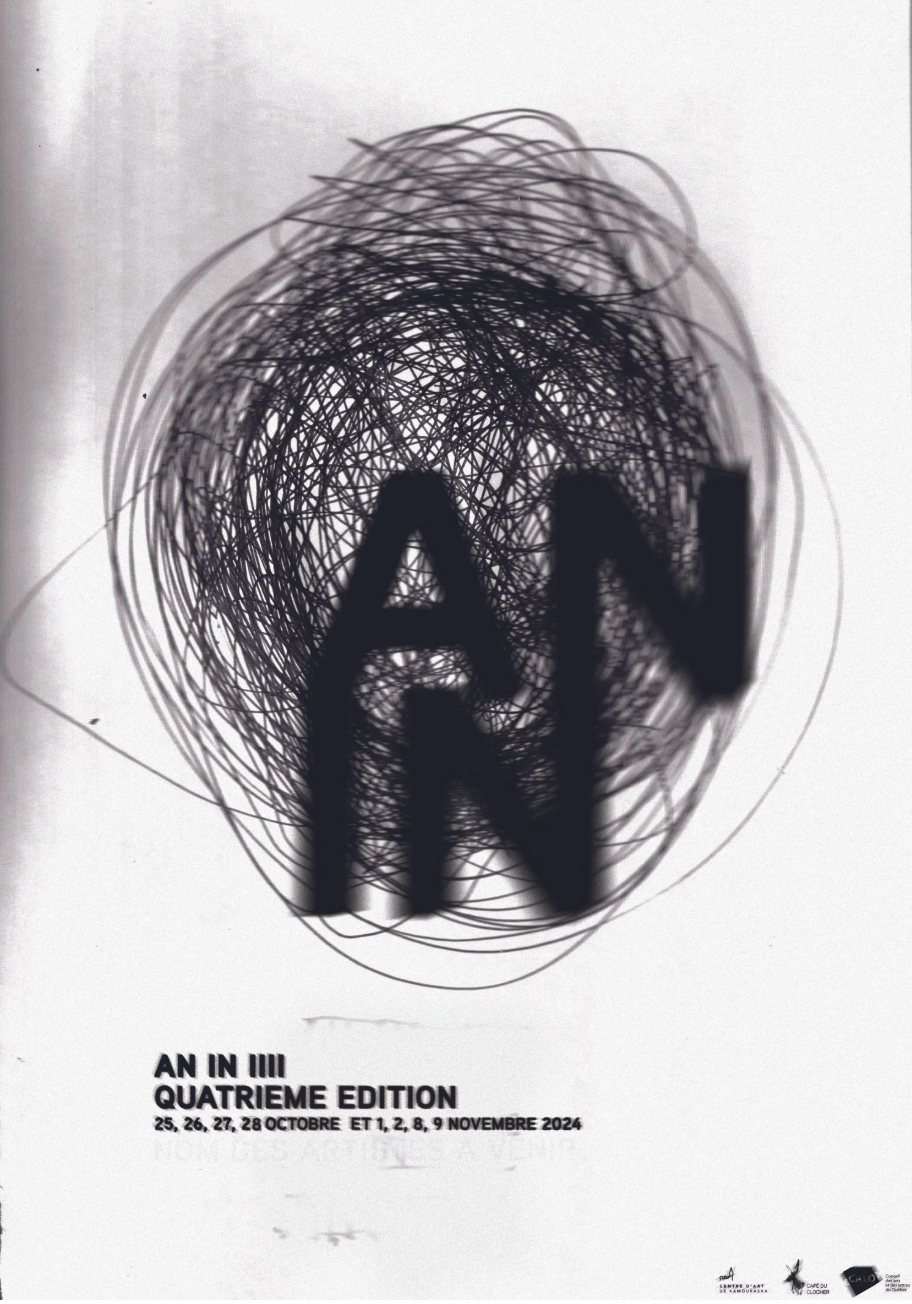 Poster avec un design de fil noir formant un visage, avec le texte « AN IN I III QUATRIEME EDITION » et les dates 25 à 29 octobre 2024.