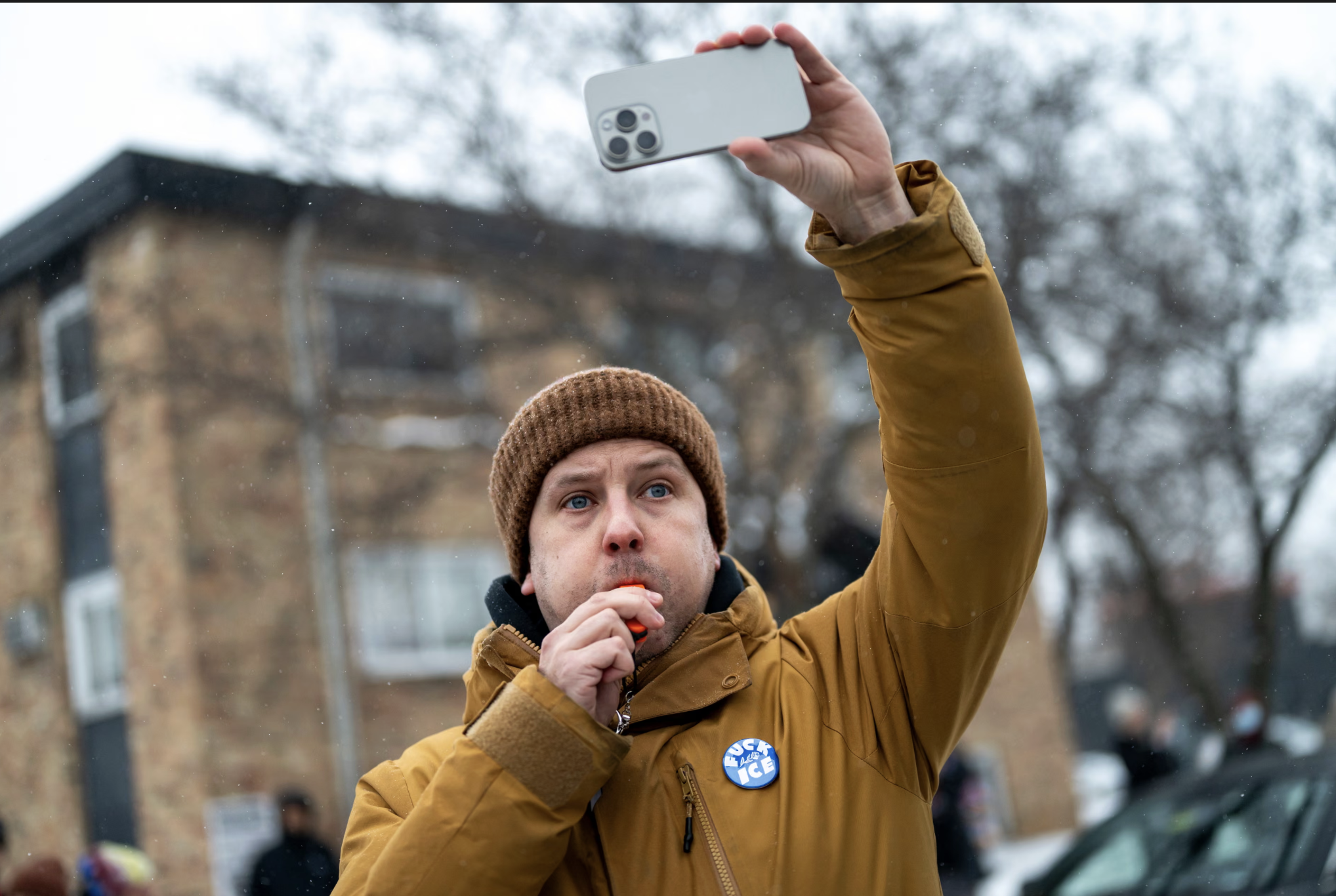 The Guardian: Minneapolis ICE observers keep showing up despite risk of arrest and violence