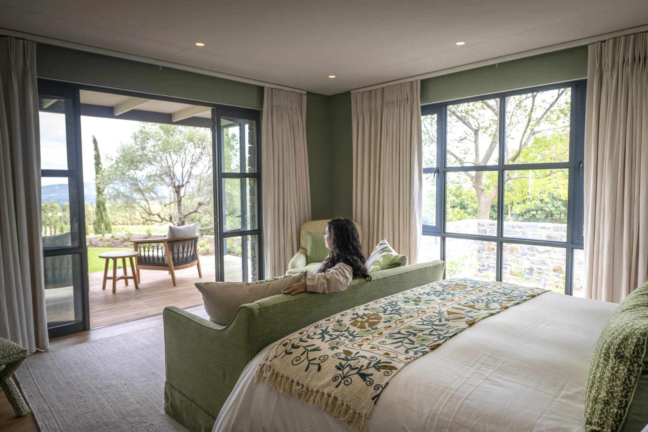 4 Large Suites with veranda all En Suite