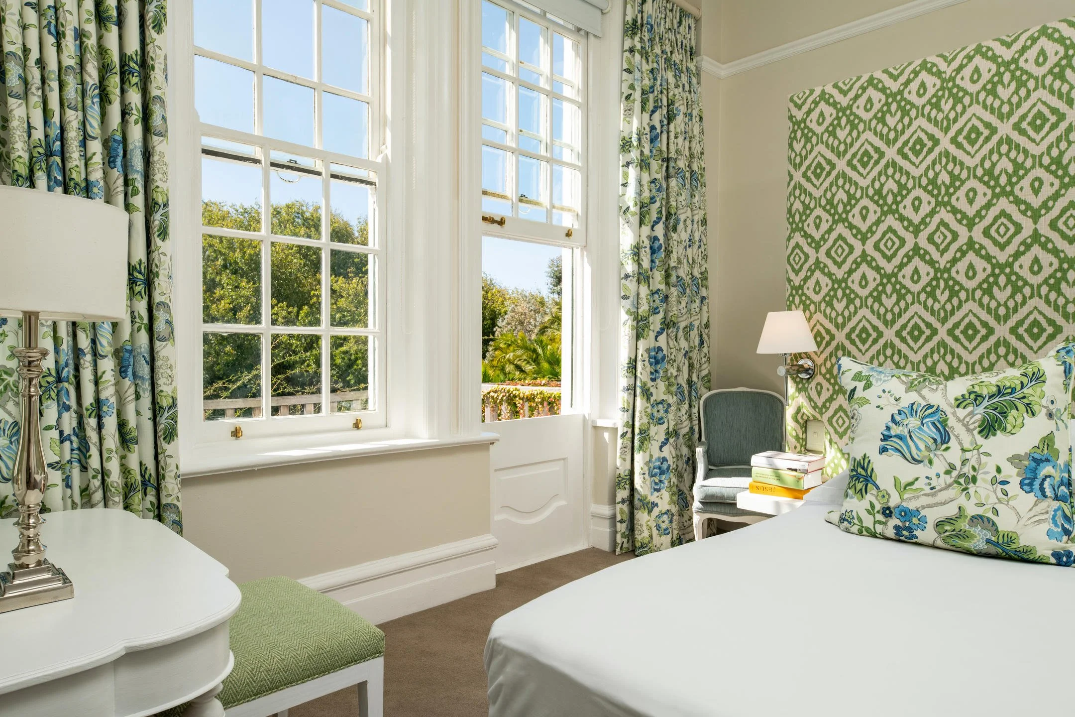 Warm bright bedrooms with Garden Views