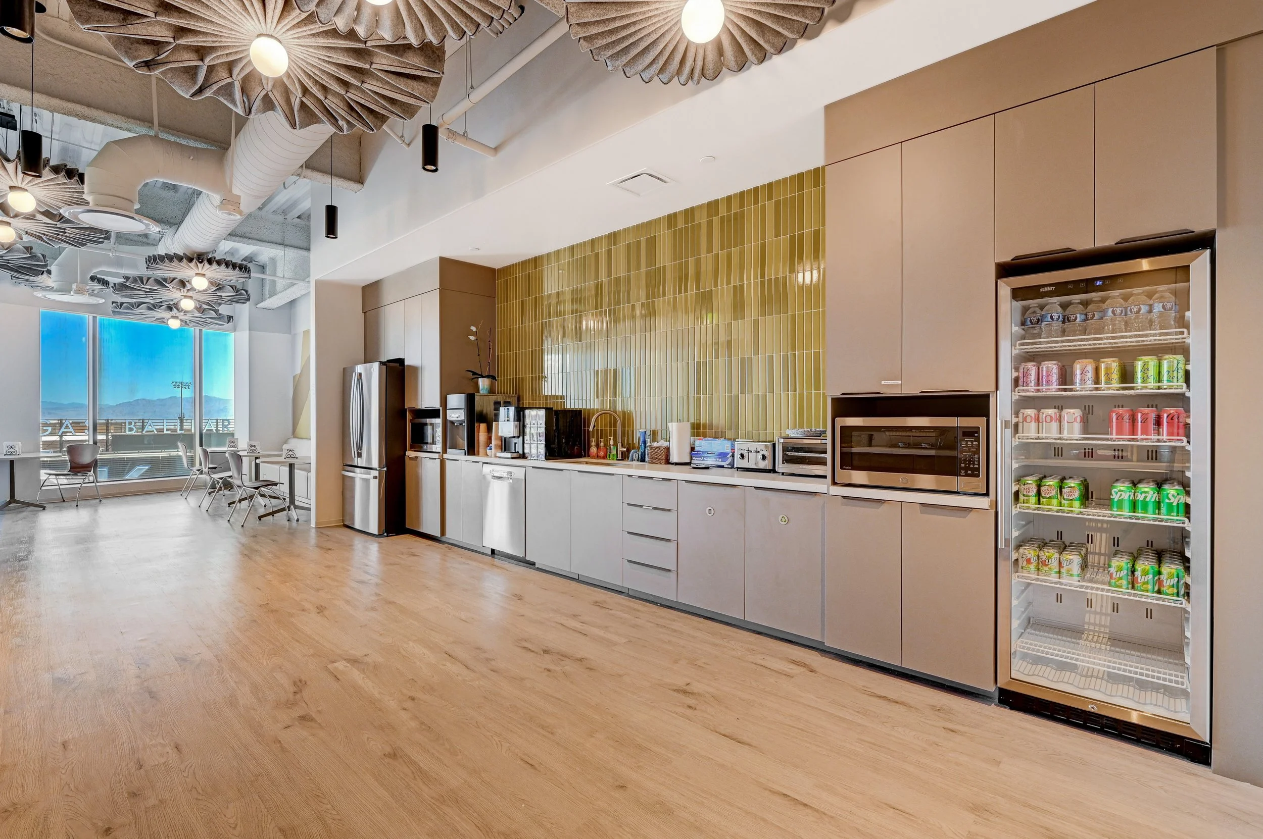 Clark Hill Las Vegas - Kitchen
