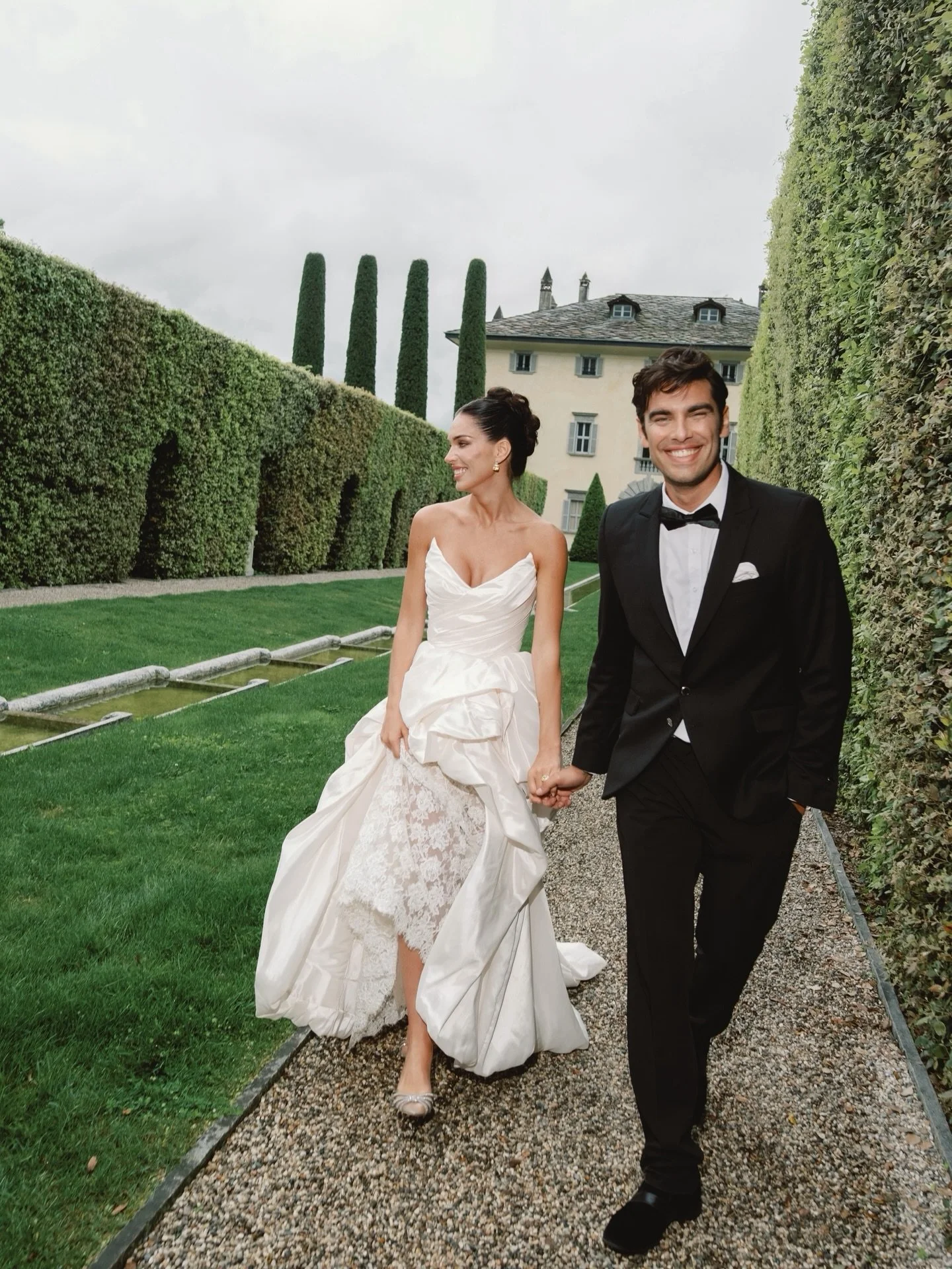 To say this day was magical would be an understatement. From the pouring rain in the morning to the beautiful ceremony we ended up having; from the iconic Villa Balbiano to postcard-worthy Lake Como; from a perfect getting-ready to an unforgettable a