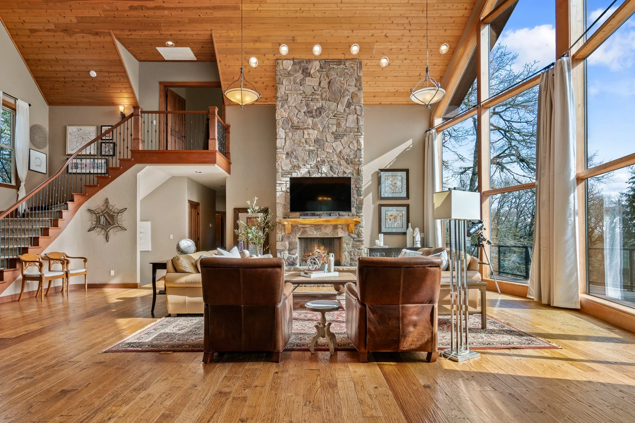 Bright, balanced living room photography highlighting space, layout, and natural light for online listings.