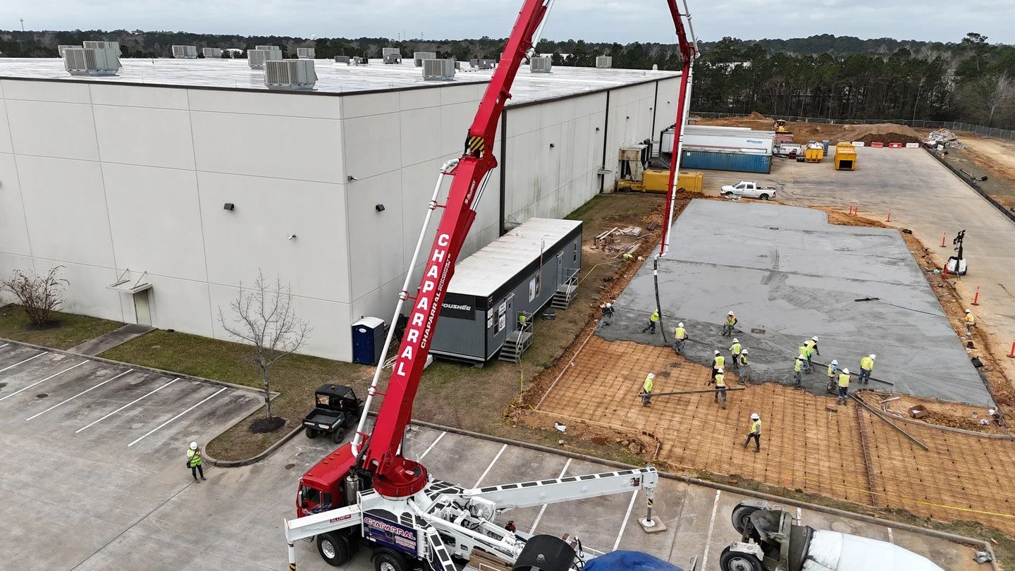 Reaching new heights at Project Mercury. Our 58M boom clears structural steel with ease to deliver precise deck pours for the Botello Builders team. Restricted site? No problem for the Chaparral fleet.⁠
⁠
📞 Dispatch: 346-444-0805