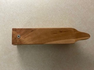 This Croaker Call pairs a cherry lid with a poplar body, producing a smooth, balanced call with a clean, natural tone. The cherry lid offers controlled friction and a warm, rounded sound, while the poplar body keeps the call light, responsive, and ea