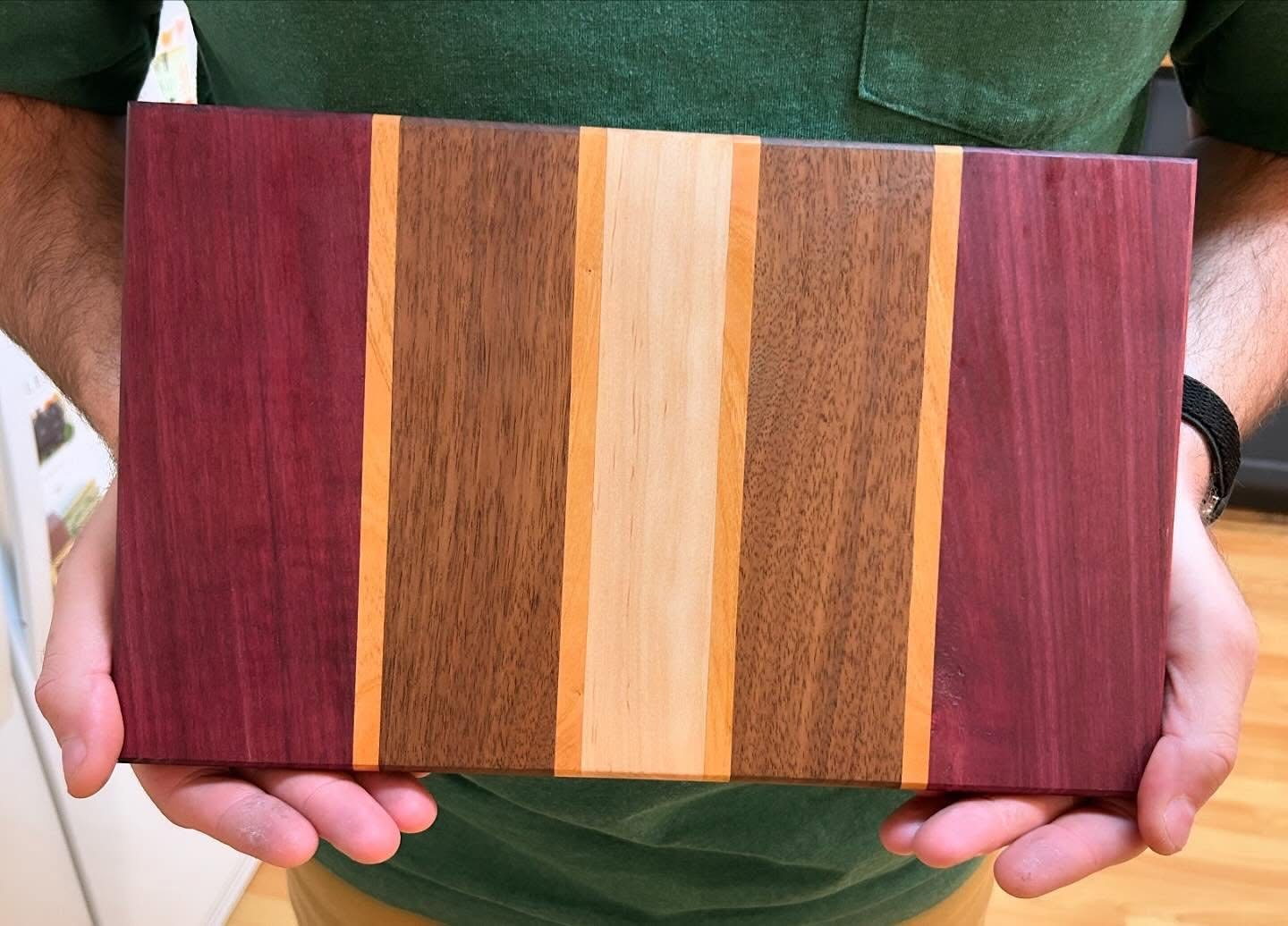 cutting board 16.png