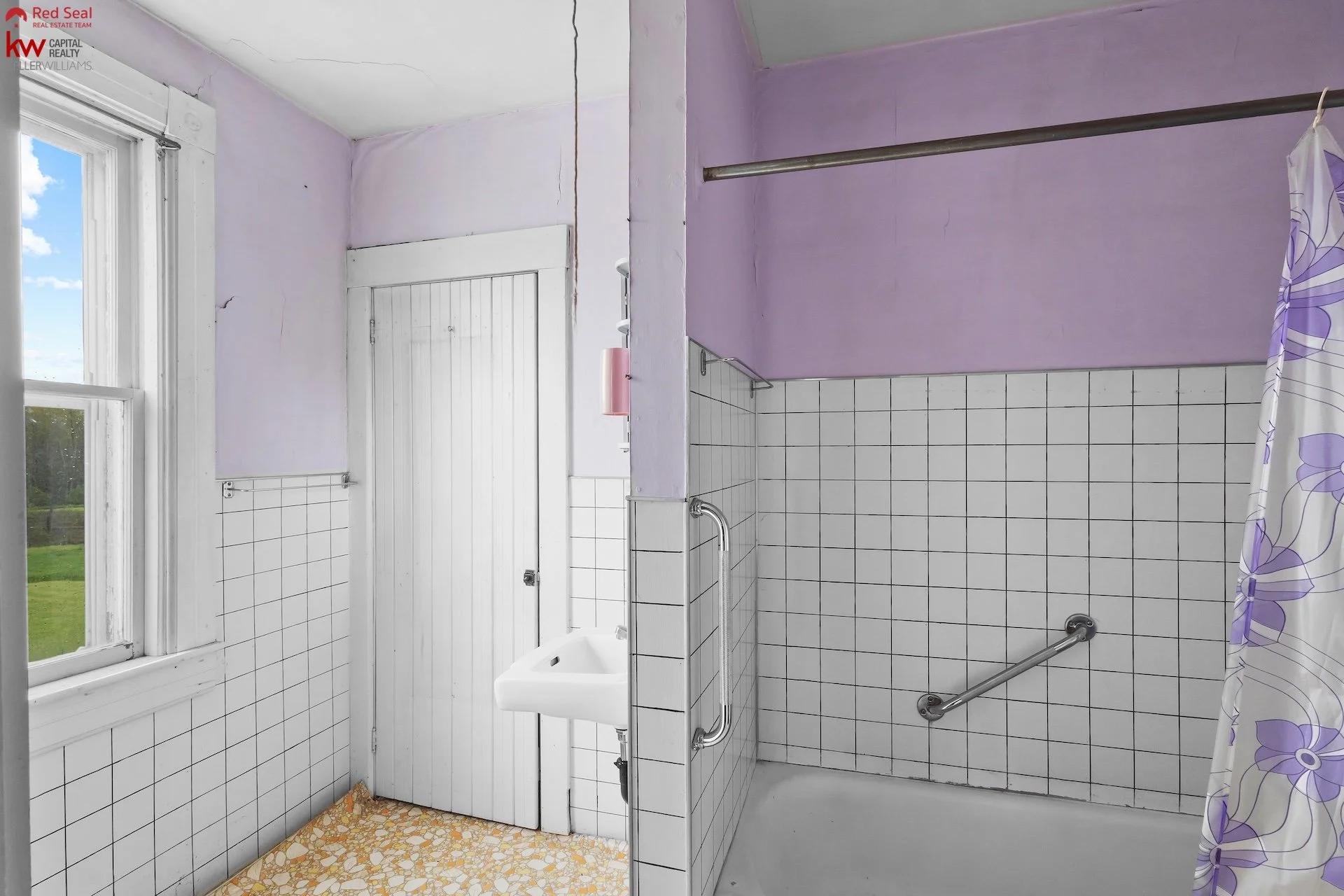 42 up bath 1.jpg