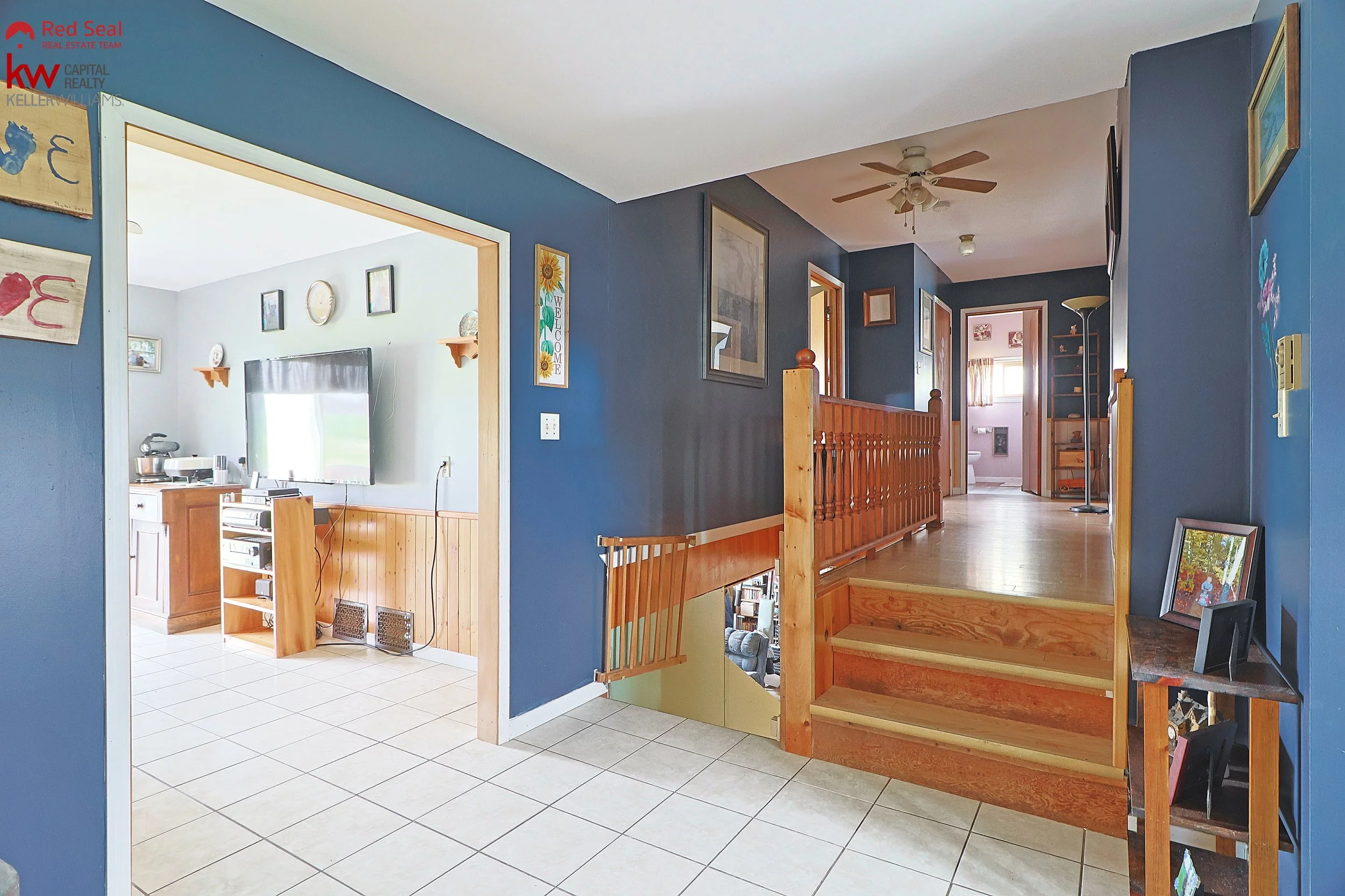 5 foyer 3.JPG