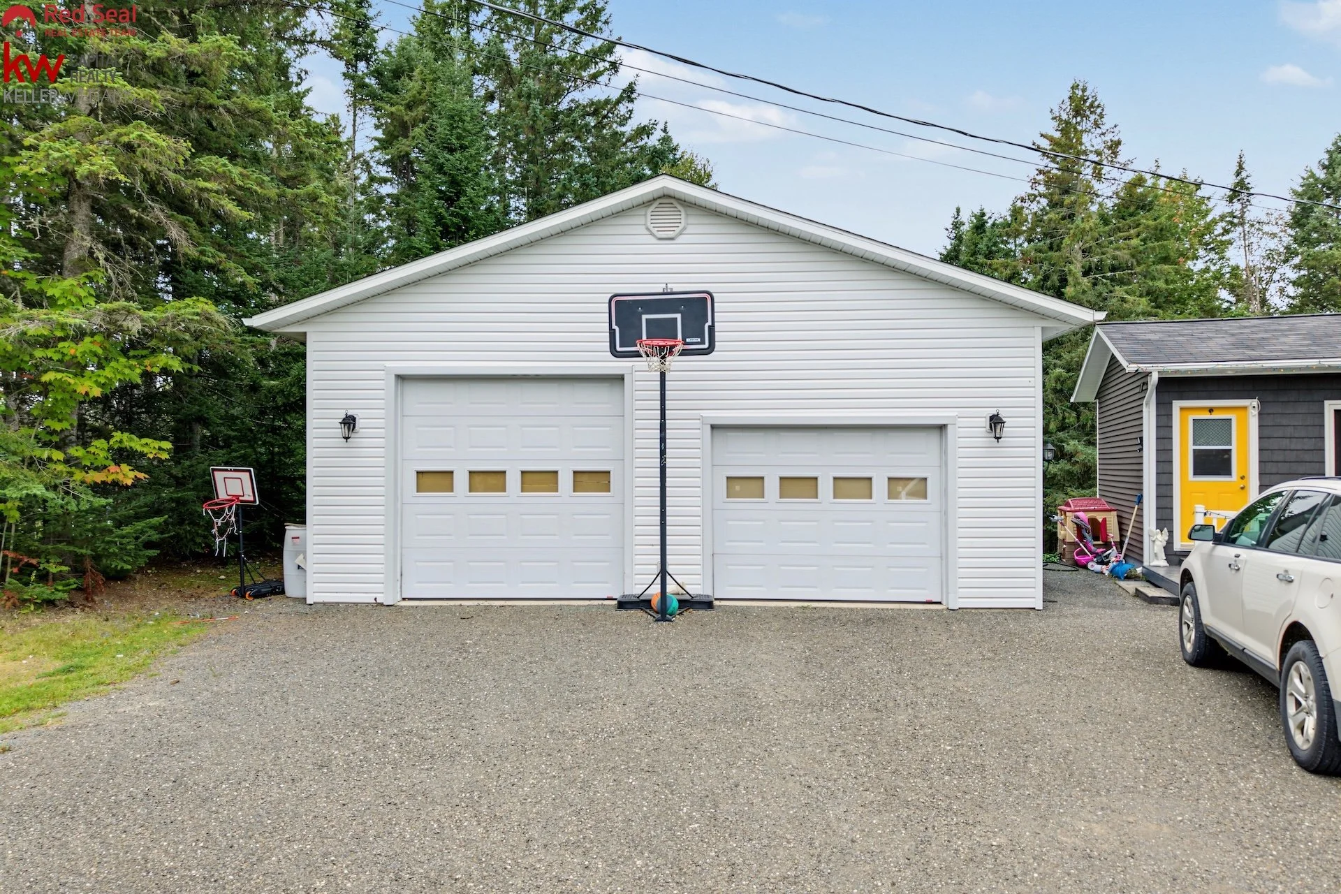 36 garage.jpeg