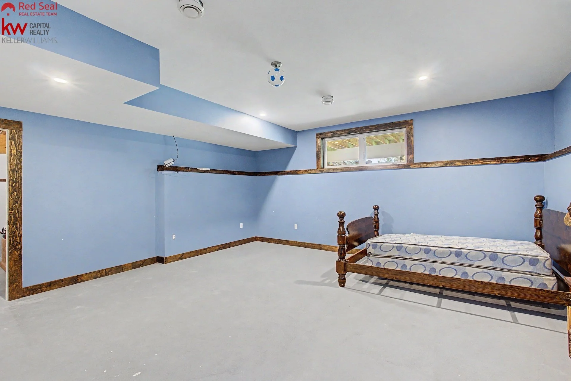 40 low bed 2.jpeg
