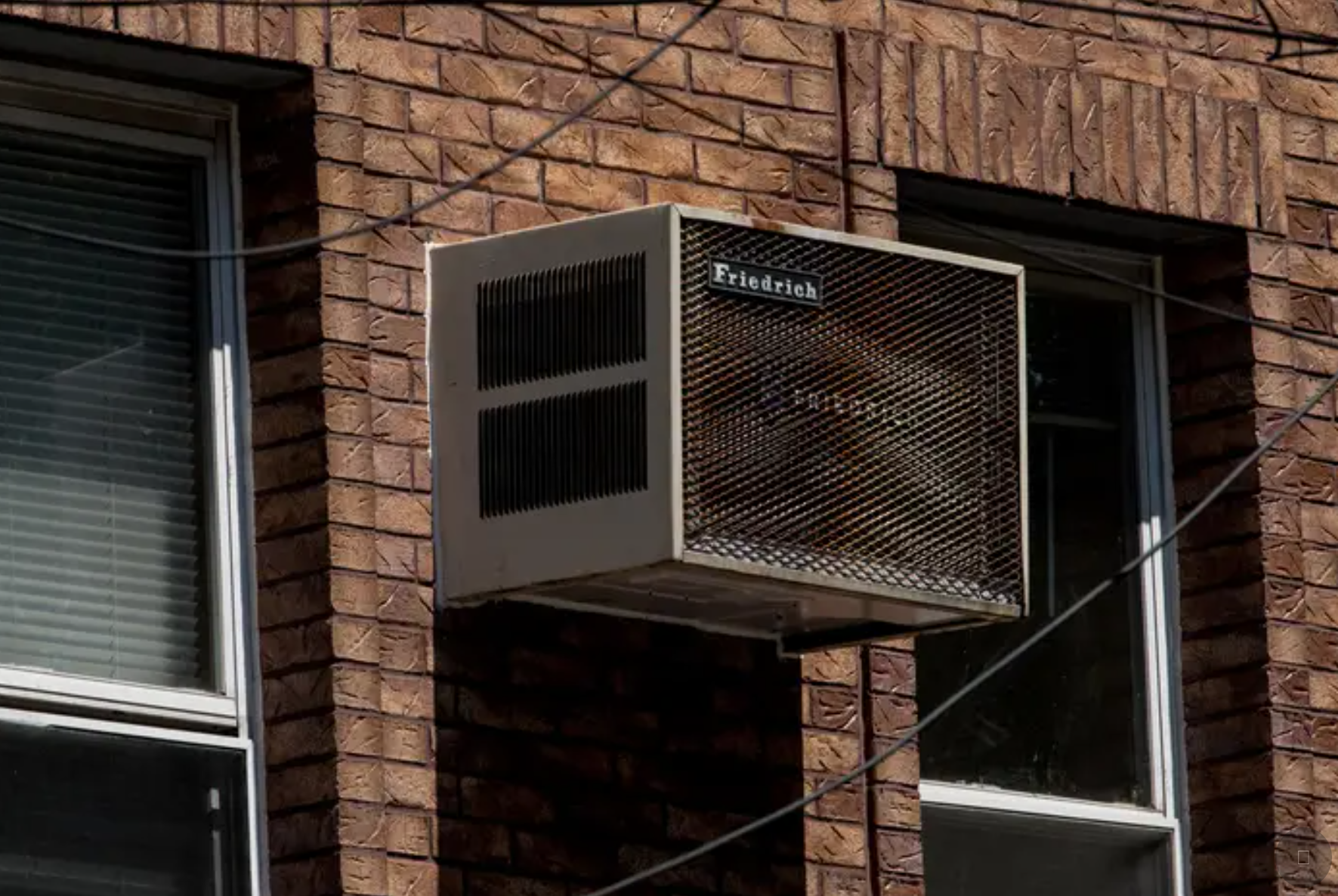 Free ACs Staved Off Heat Illness for Older New Yorkers During Pandemic: Study