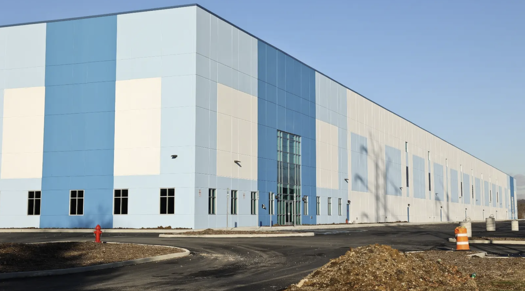 In New York, 1 in 4 Residents Now Live Within a Half-Mile of a Mega-Warehouse