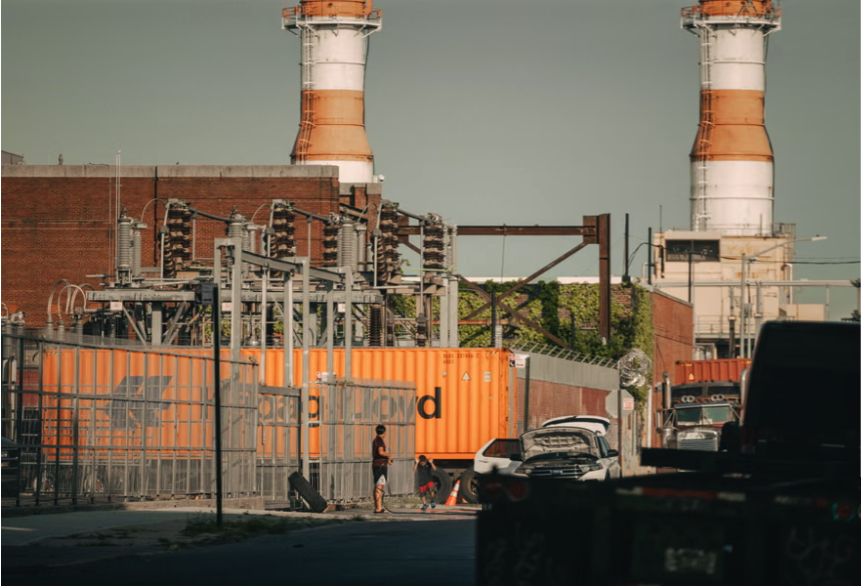 US Latinos mobilize to monitor – and improve – local air quality: ‘We have to fix it’