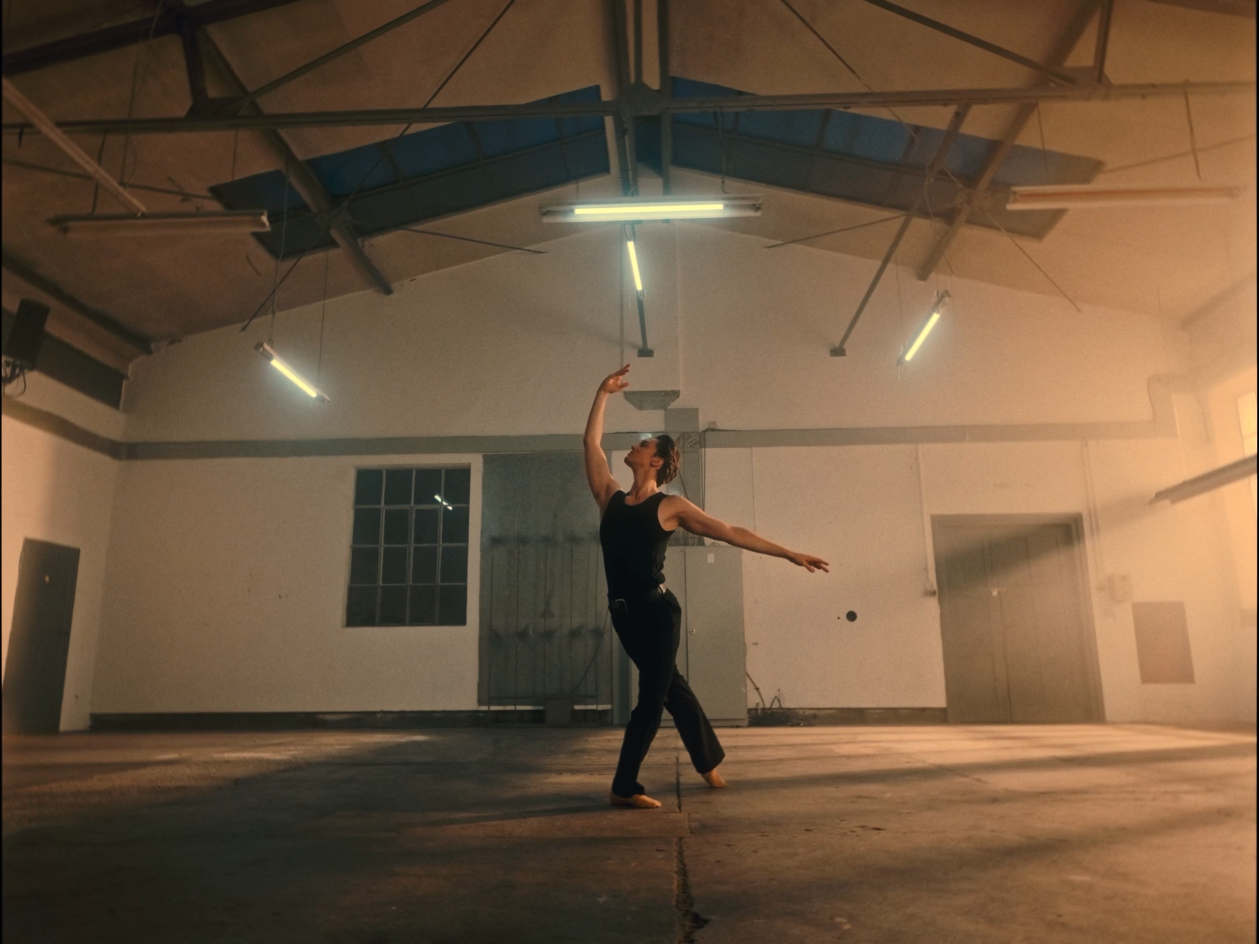 JM X DP 4x3.00_00_01_02.Still001.png