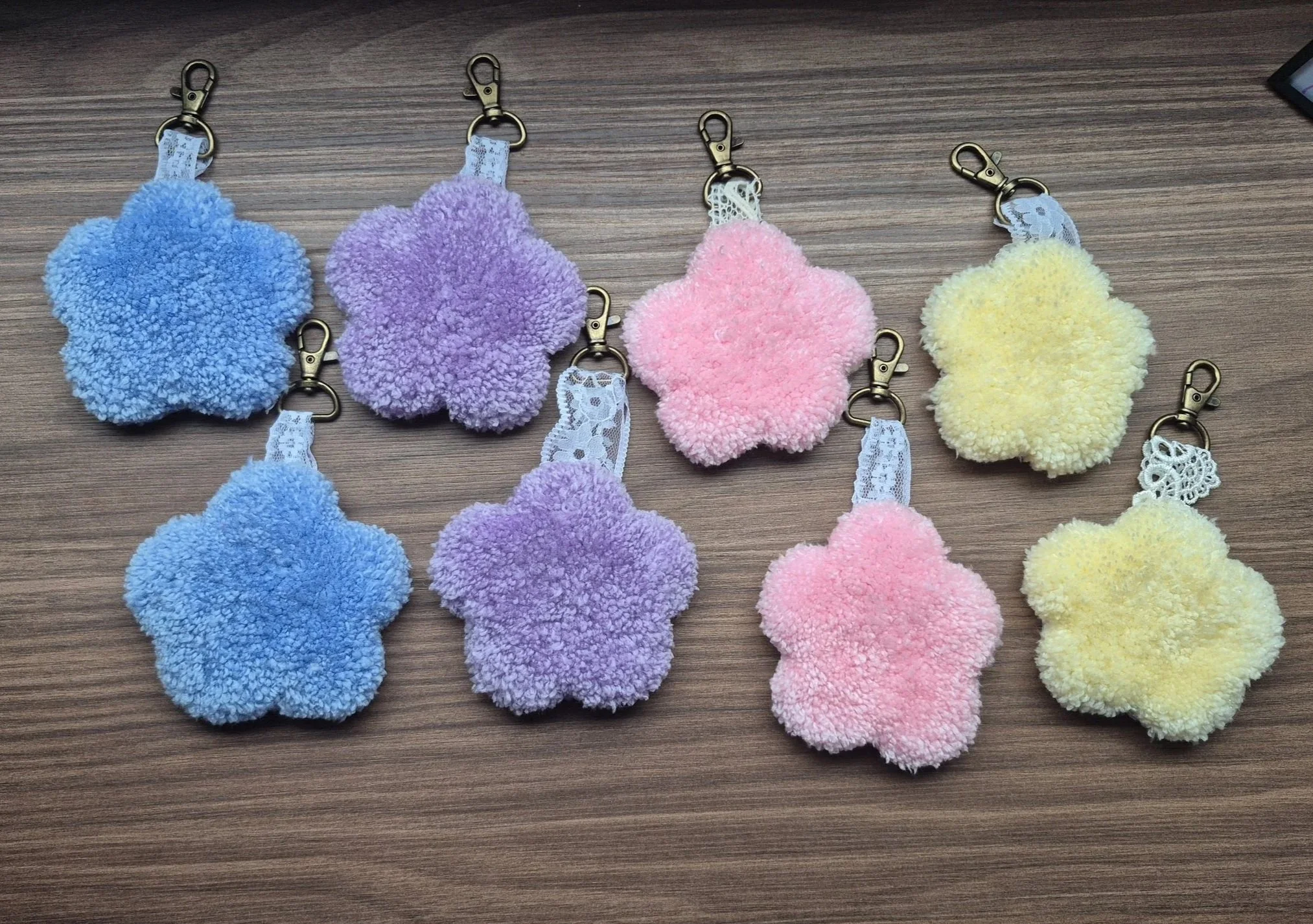 Pastel Flower - Tufted Keychain