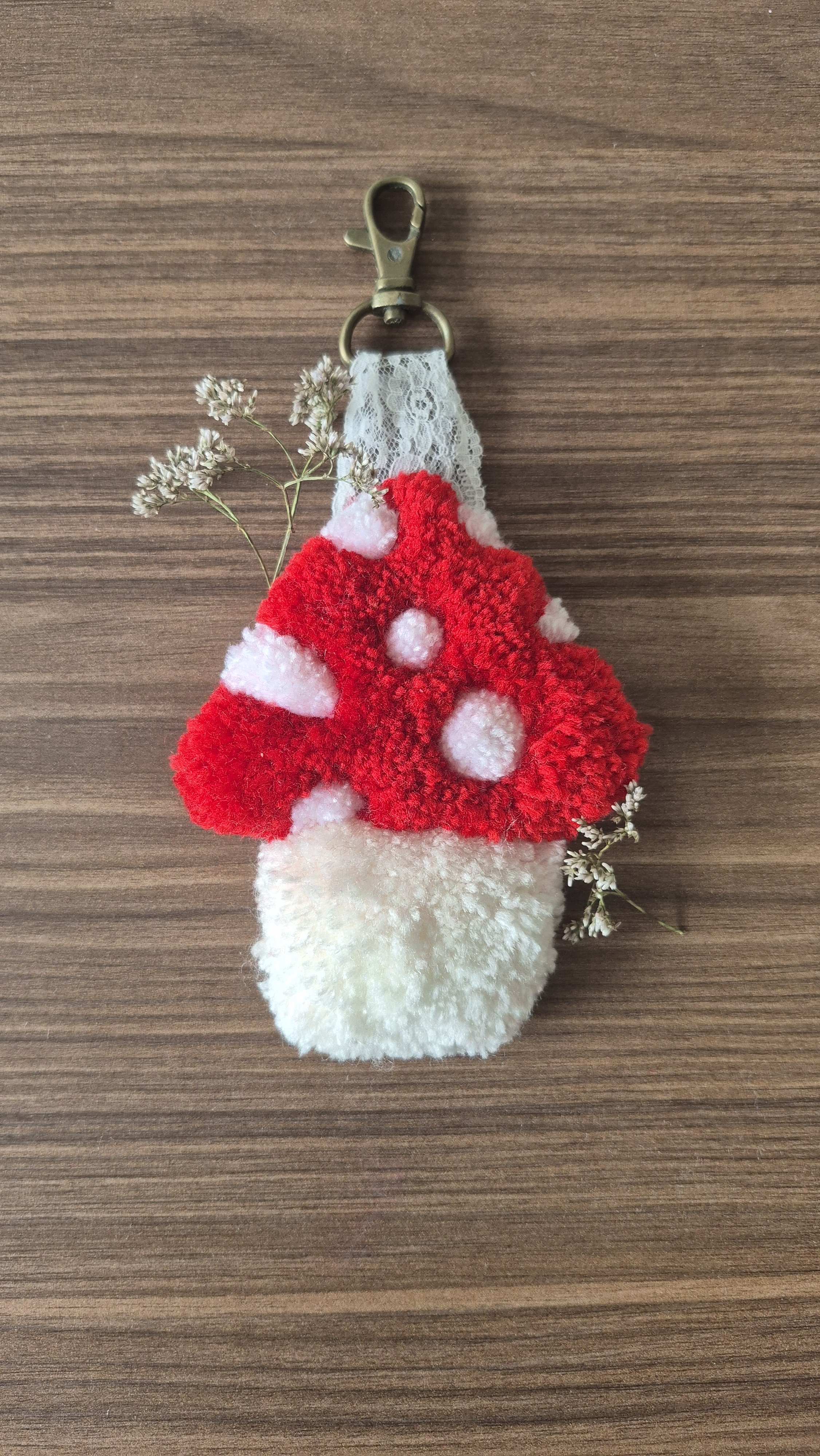 Mushroom with Lace - Tufted Keychain