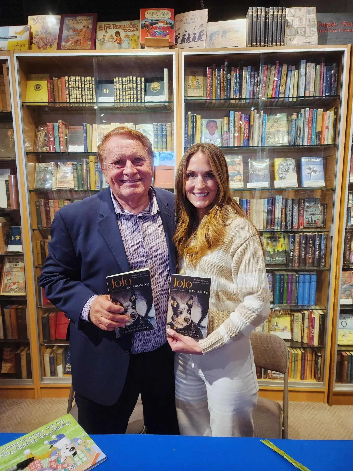 Last week NYT bestselling author @michaelsampson and illustrator @laurenphelpsstudio celebrated the launch of JOJO THE TORNADO DOG at NYC&rsquo;s @booksofwonder! 

Attendees gathered to hear from Michael and Lauren, get their copies signed, and even 