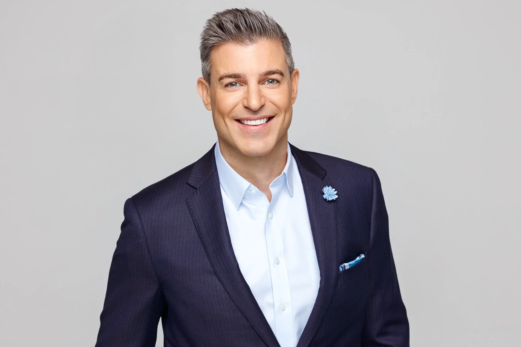 Daily Blast Live host Jeff Schroder styled by Hannah Moon